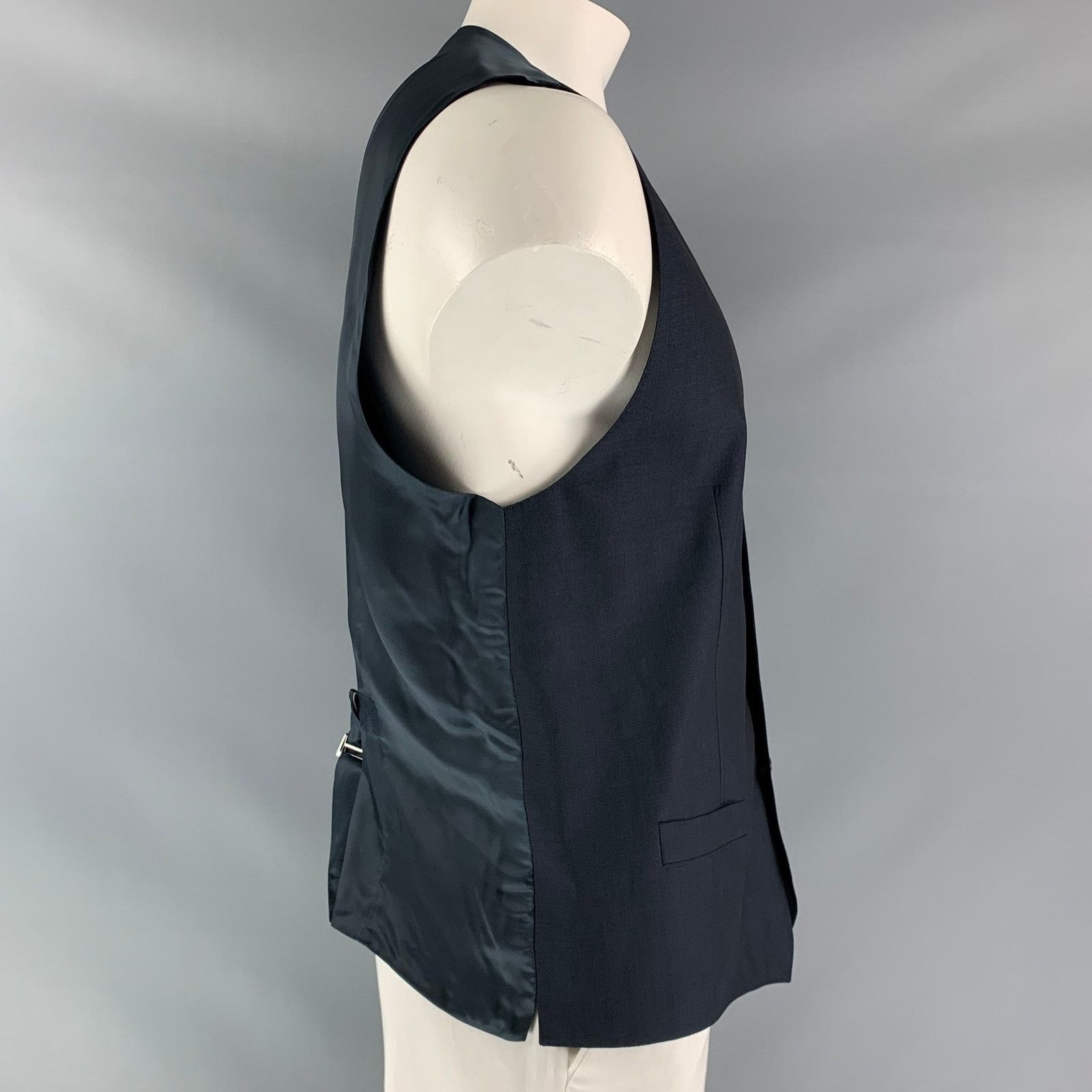 Dolce & Gabbana Size 46 Solid Wool & Mohair Buttoned Navy Vest Size 46R - 2 Thumbnail