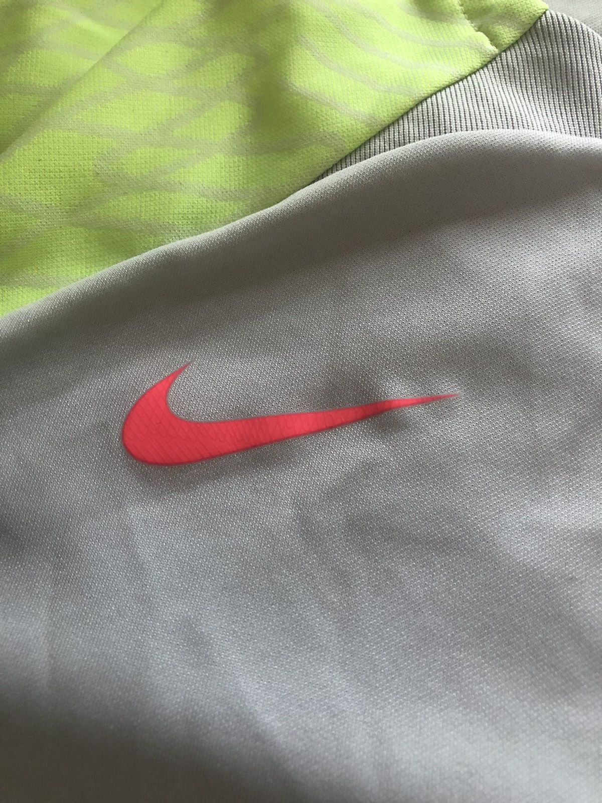 Nike NIKE DRI FIT QUALITY SPORT WORKOUT TEE SHIRT Size US S / EU 44-46 / 1 - 2 Thumbnail