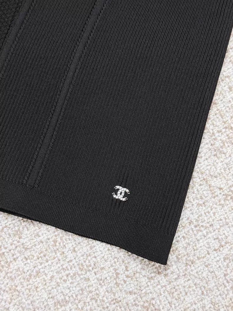 Chanel Chanel French knitted suspender vest Size S / US 4 / IT 40 - 4 Thumbnail