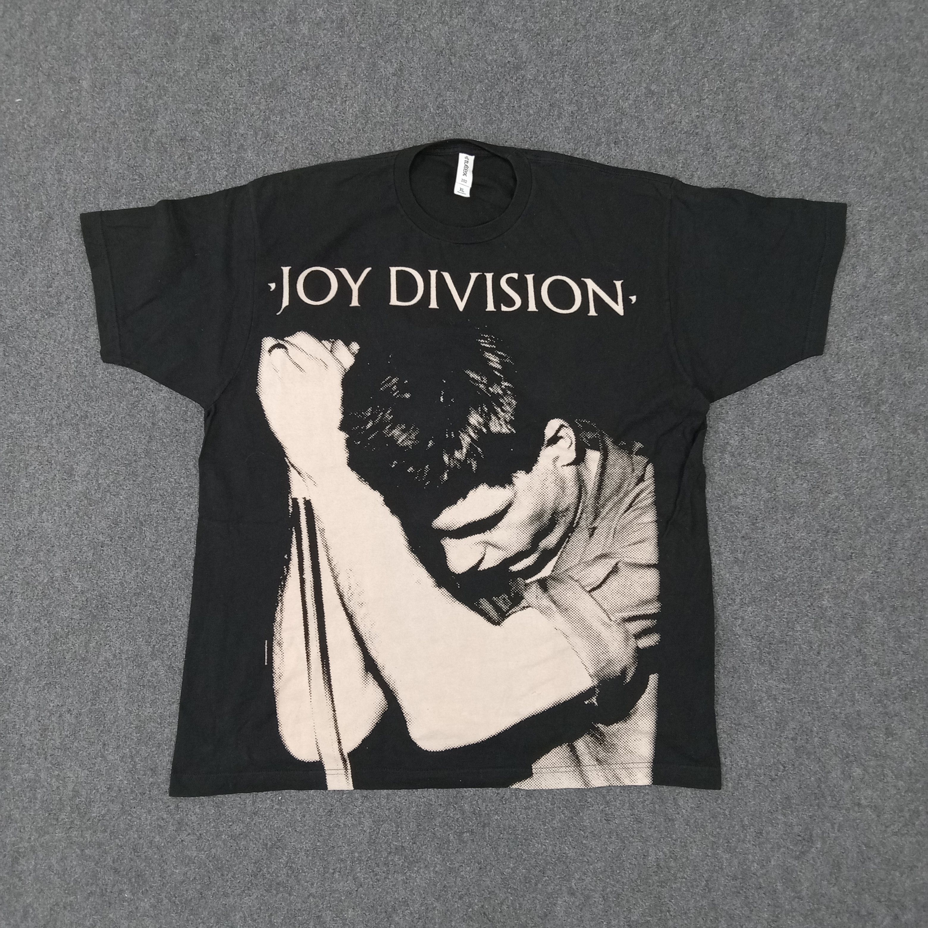 Band Tees × Vintage Joy Division English Punk Band Tshirt Size US XL / EU 56 / 4 - 1 Thumbnail