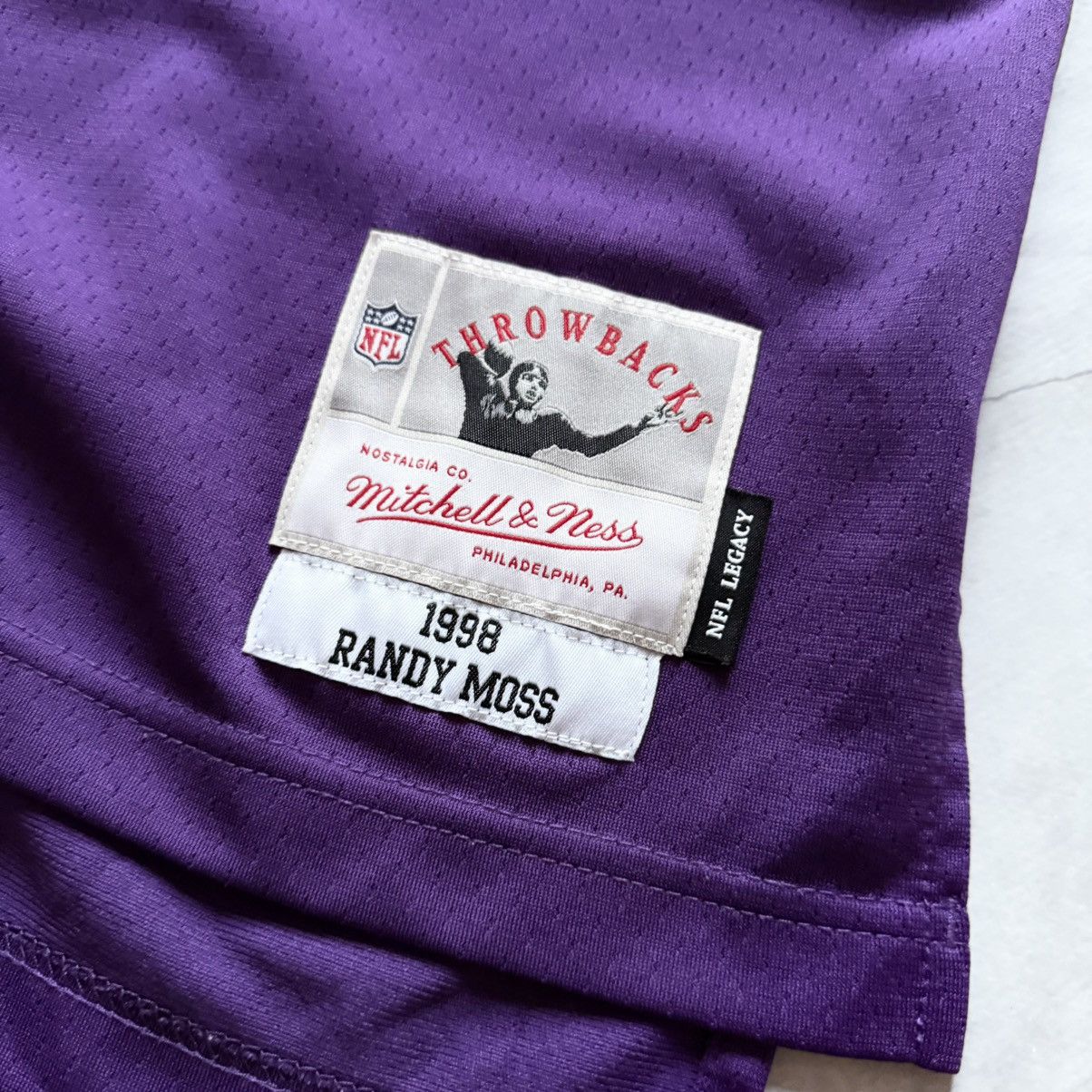 Mitchell & Ness Mitchell & Ness NFL Jersey Minnesota Vikings 84 Randy Moss Size US XL / EU 56 / 4 - 4 Thumbnail