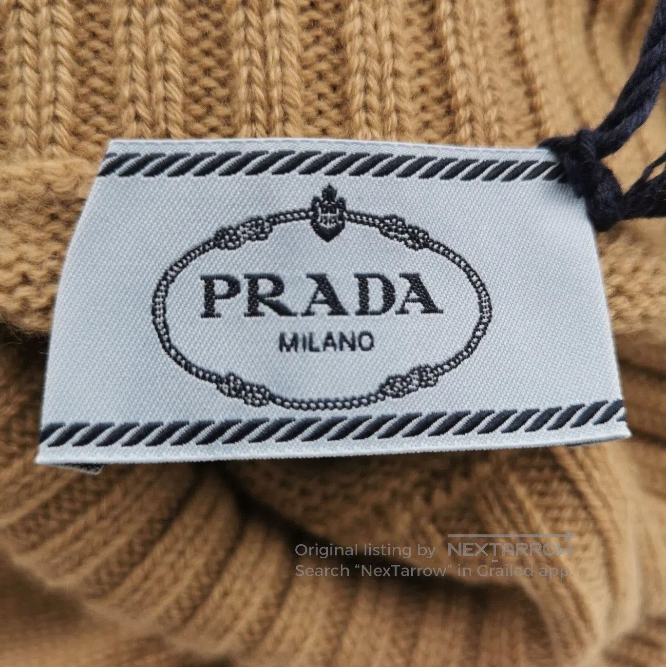 Prada Prada Cashmere Turtleneck Sweater in Beige . Size M / US 6-8 / IT 42-44 - 4 Thumbnail