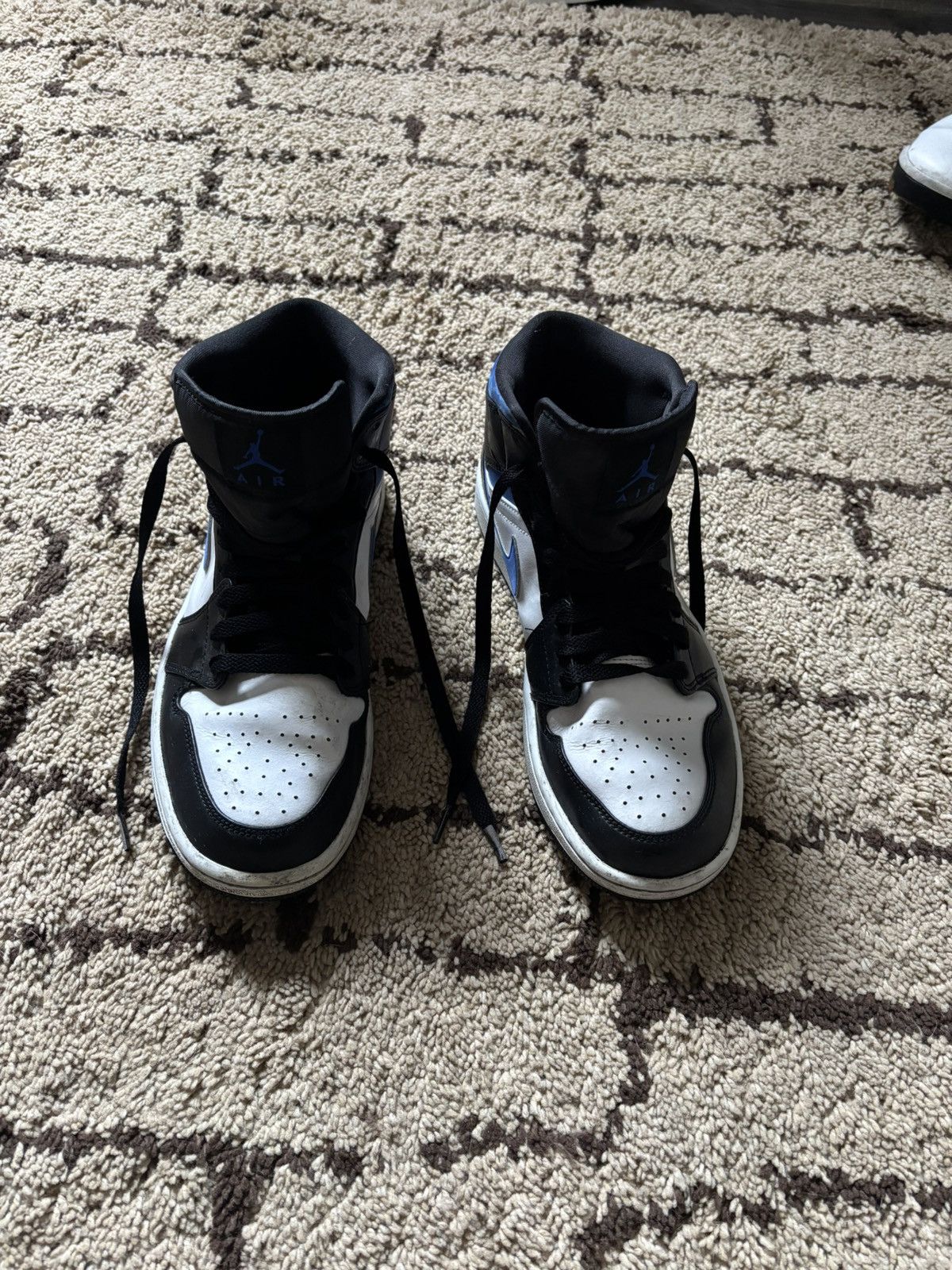 Nike Nike Air Jordan 1 Retro Royal Blue White Black Size 9.5 Size US 9.5 / EU 42-43 - 8 Thumbnail