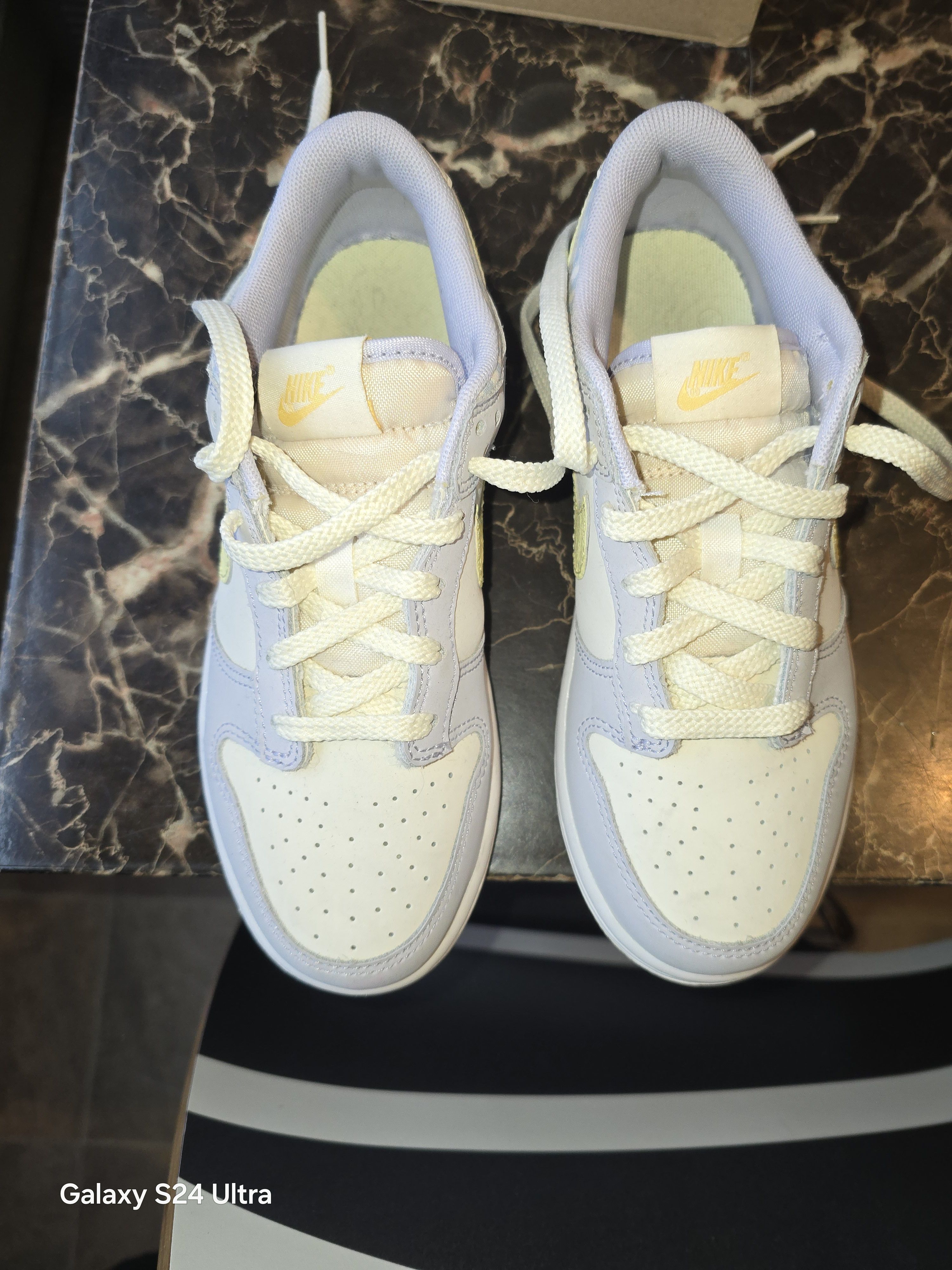 Nike Kids Dunk easter low, read description Size US 5 / EU 37 - 5 Thumbnail