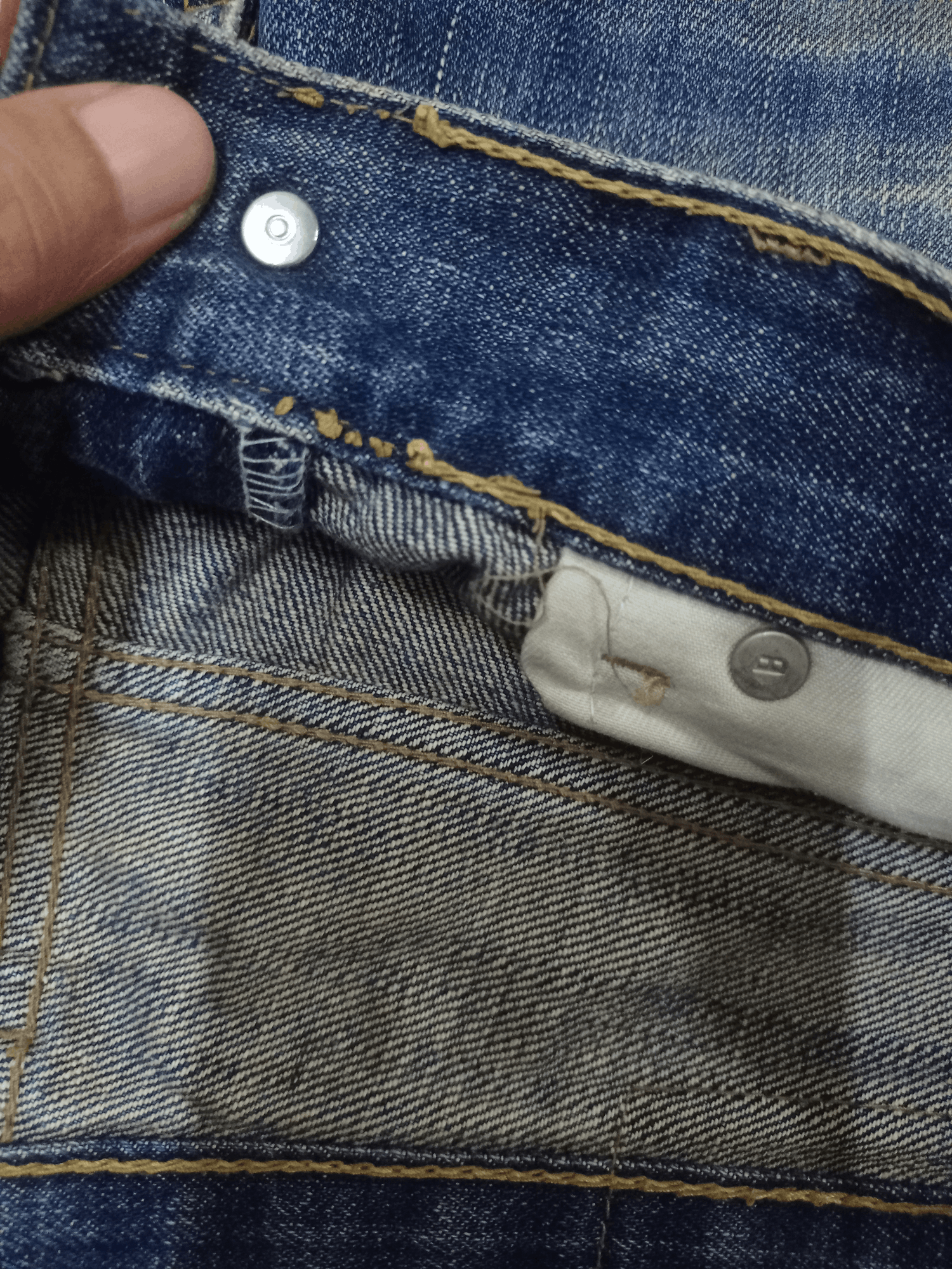 Japanese Brand Vintage BILLVAN Mud Wash Distressed Selvedge Loose Jeans Size US 31 - 6 Thumbnail
