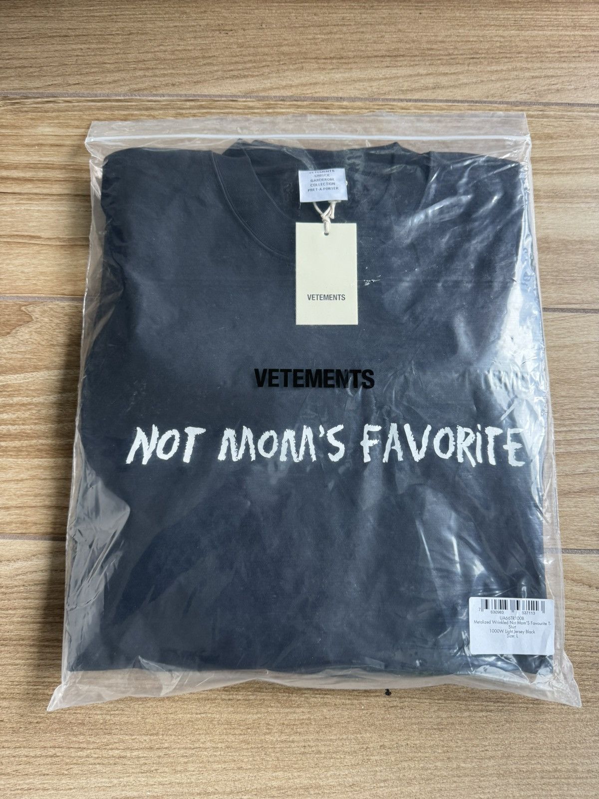 Vetements VETEMENTS Metalized Wrinkled 'Not Mom's Favorite' T-shirt Size US L / EU 52-54 / 3 - 19 Thumbnail