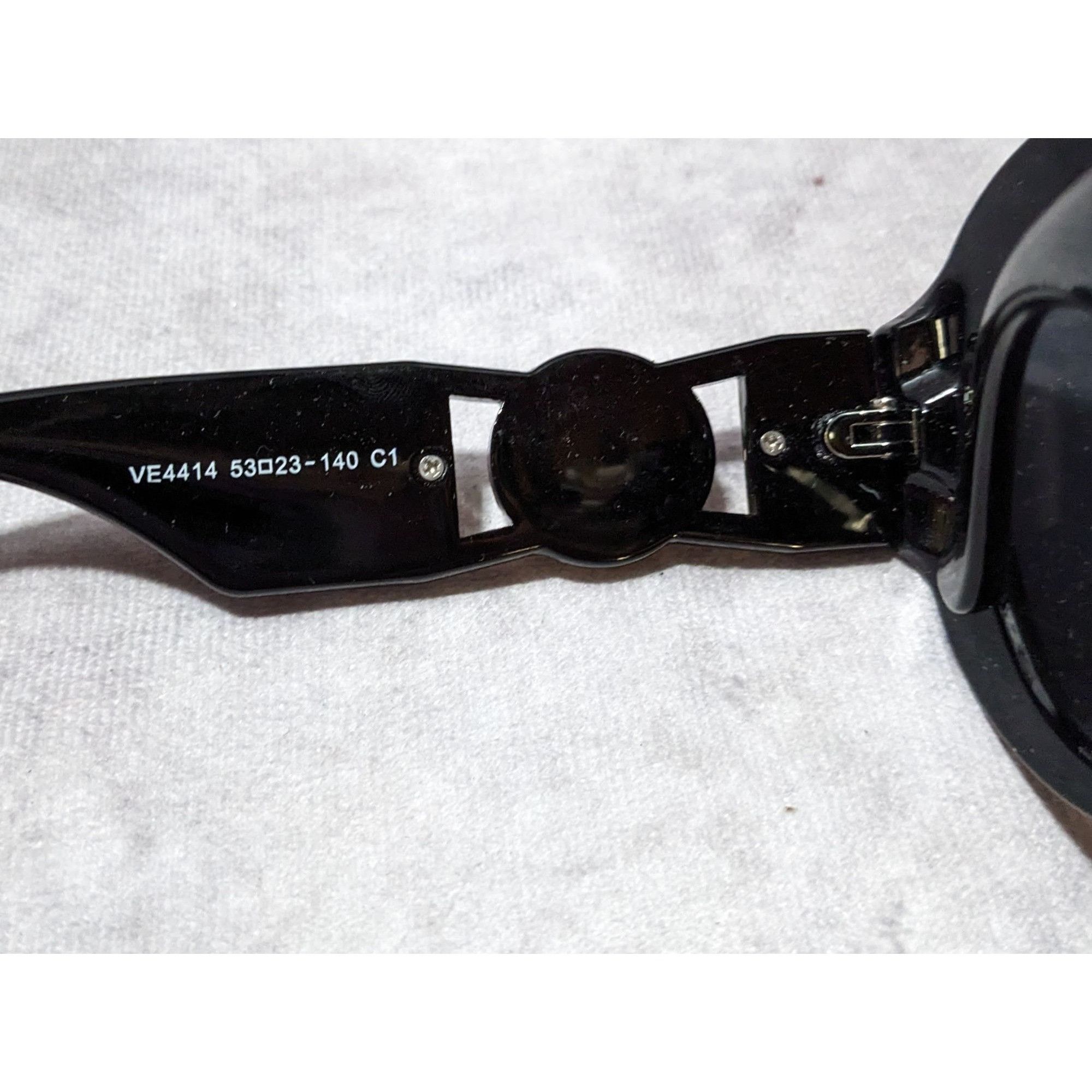 Versace Versace Retro Black And Gold Emblem Oversized Sunglasses Size ONE SIZE - 5 Thumbnail