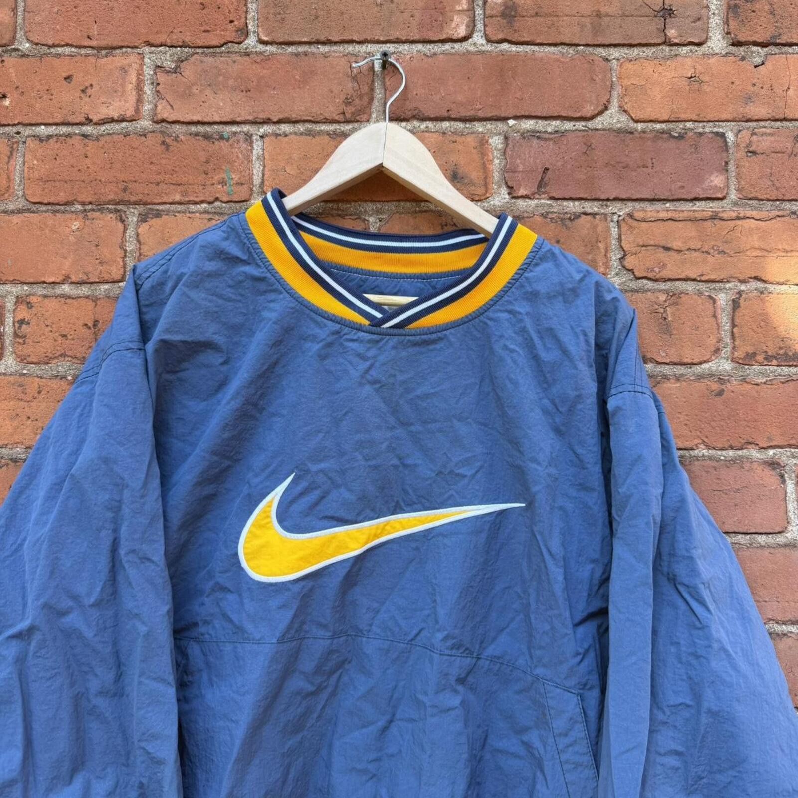 Nike Vintage Nike big swoosh pull over windbreaker 90s L Size US L / EU 52-54 / 3 - 2 Thumbnail