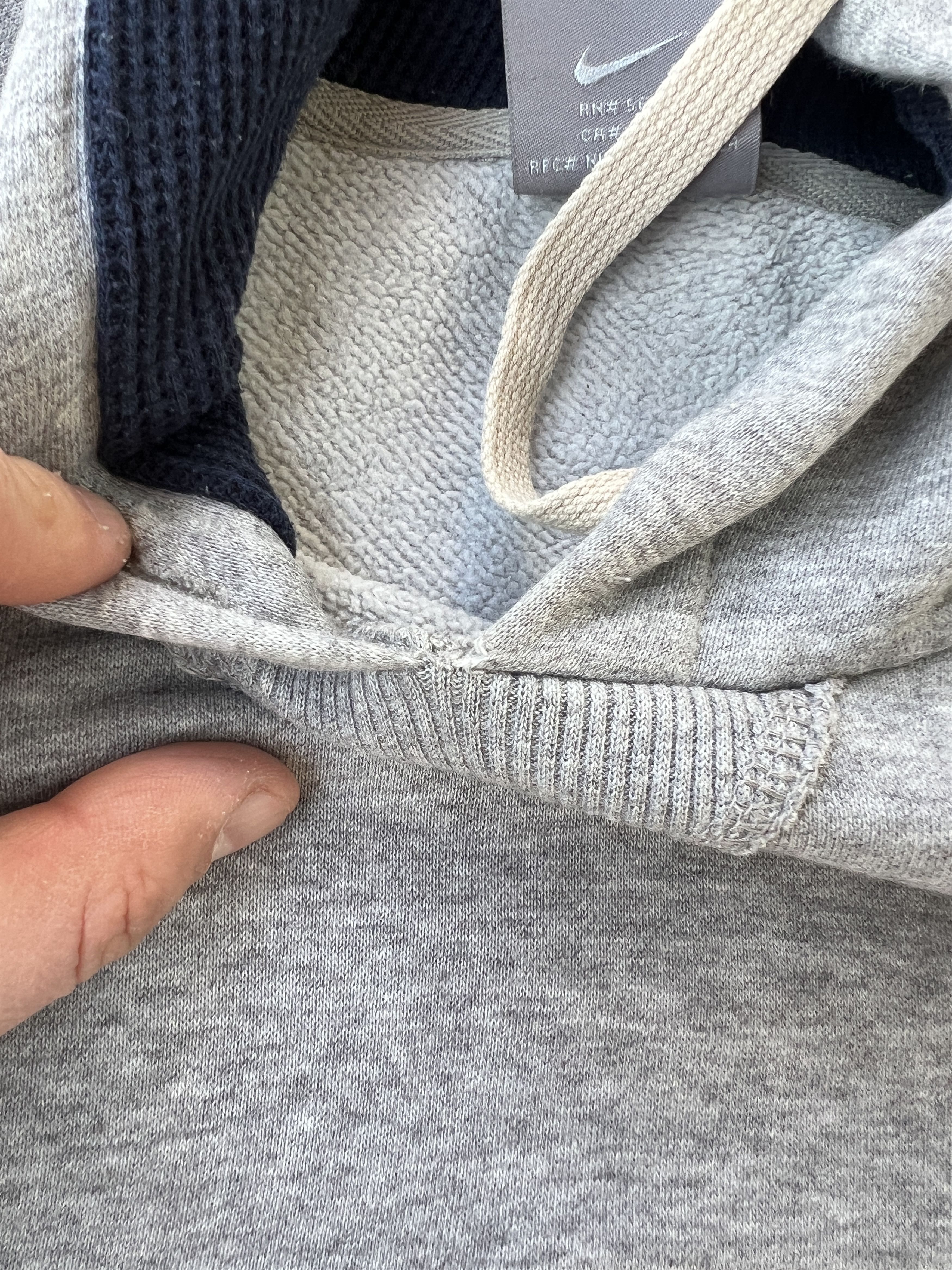 Nike Vintage Nike Athletic Hoodie Size US L / EU 52-54 / 3 - 6 Thumbnail