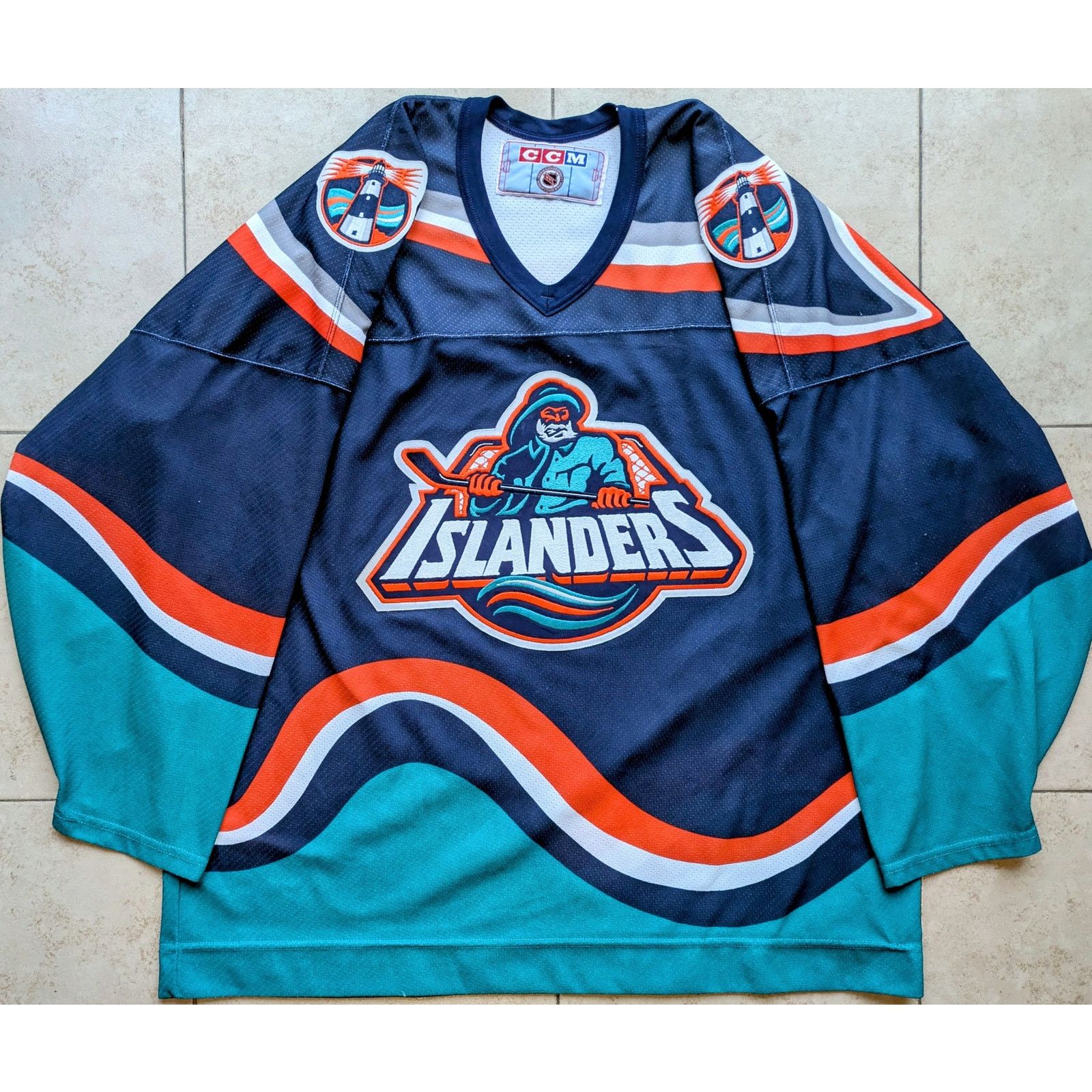 Ccm × NHL New York Islanders 90s CCM Fisherman jersey M hockey vtg Size US M / EU 48-50 / 2 - 2 Thumbnail