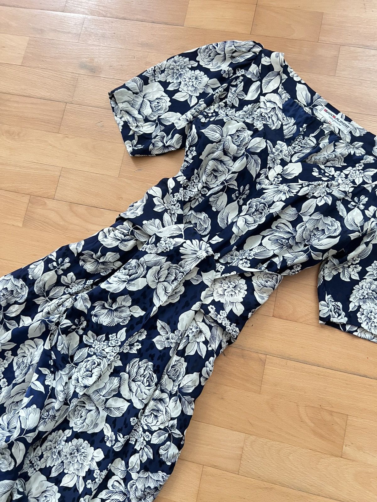 Saint Laurent Paris Vintage 80s Saint Laurent rive gauche floral dress Size M / US 6-8 / IT 42-44 - 4 Thumbnail