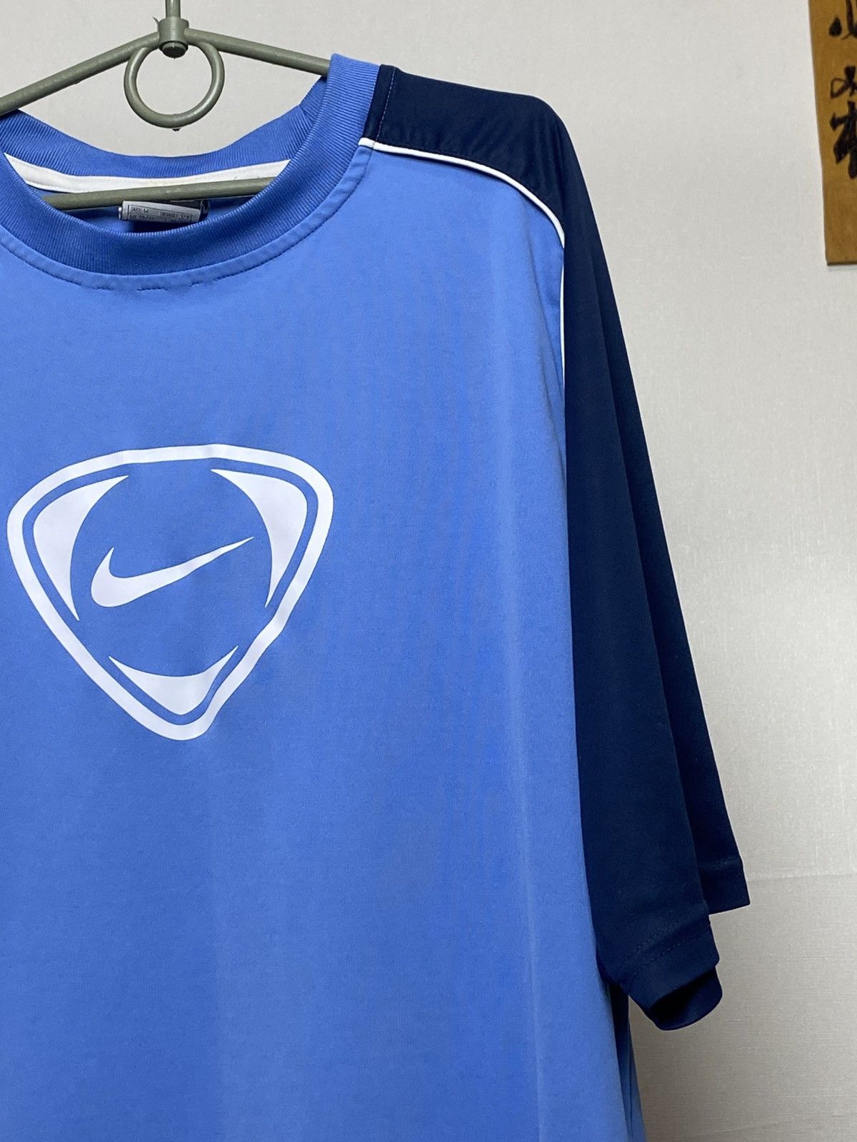 Vintage Nike vintage Blue Two-Tone Sports Shirt Size US M / EU 48-50 / 2 - 4 Thumbnail