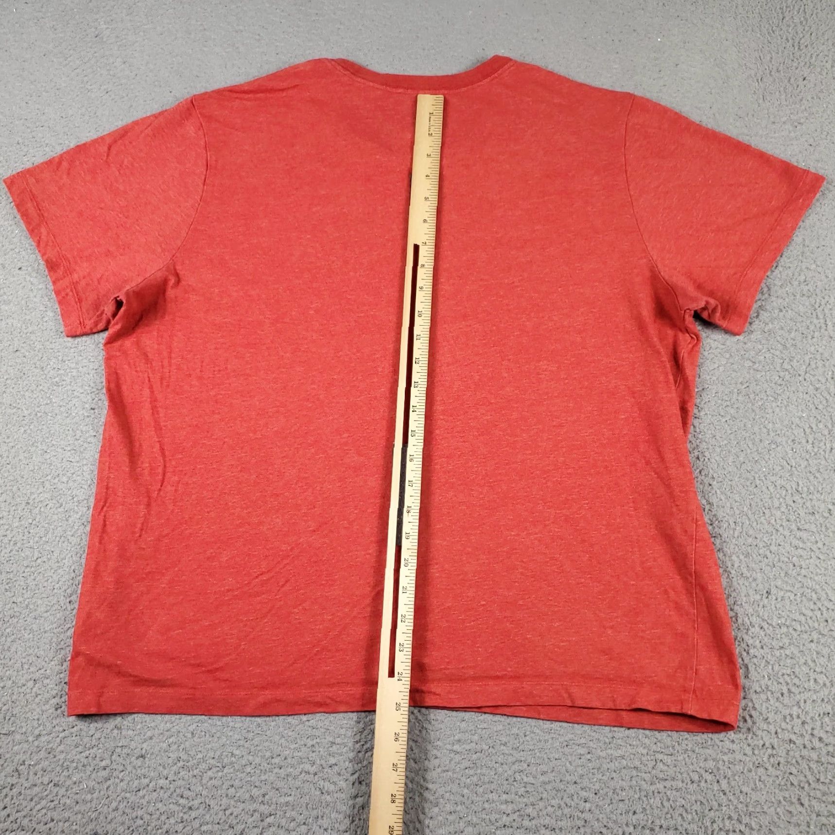 Nike Nike T Shirt Mens XL Red Swoosh Casual Short Sleeve Adult Regular Fit Shirt Men's Nike Logo T-Shirt XL Red Mens Size US XL / EU 56 / 4 - 4 Thumbnail