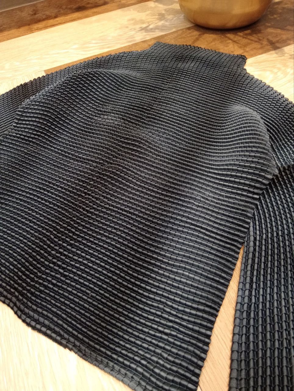 Japanese Brand JAPANESE BRAND PLEATED TURTLE NECK TOPS Size ONE SIZE - 5 Thumbnail