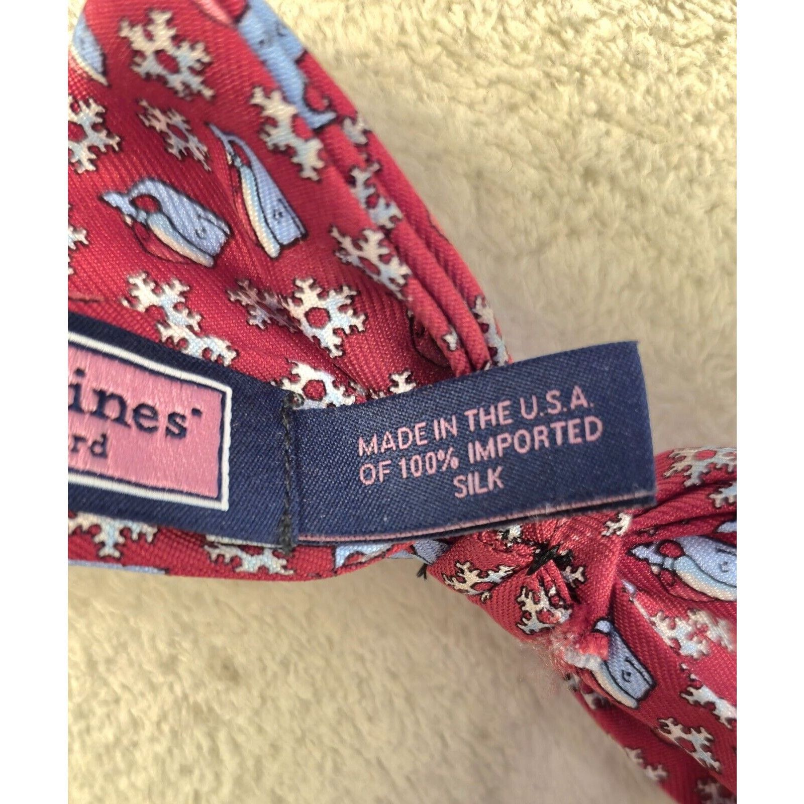Vineyard Vines Vineyard Vines Bow Tie Silk Geometric Whale Christmas Red Size ONE SIZE - 6 Thumbnail