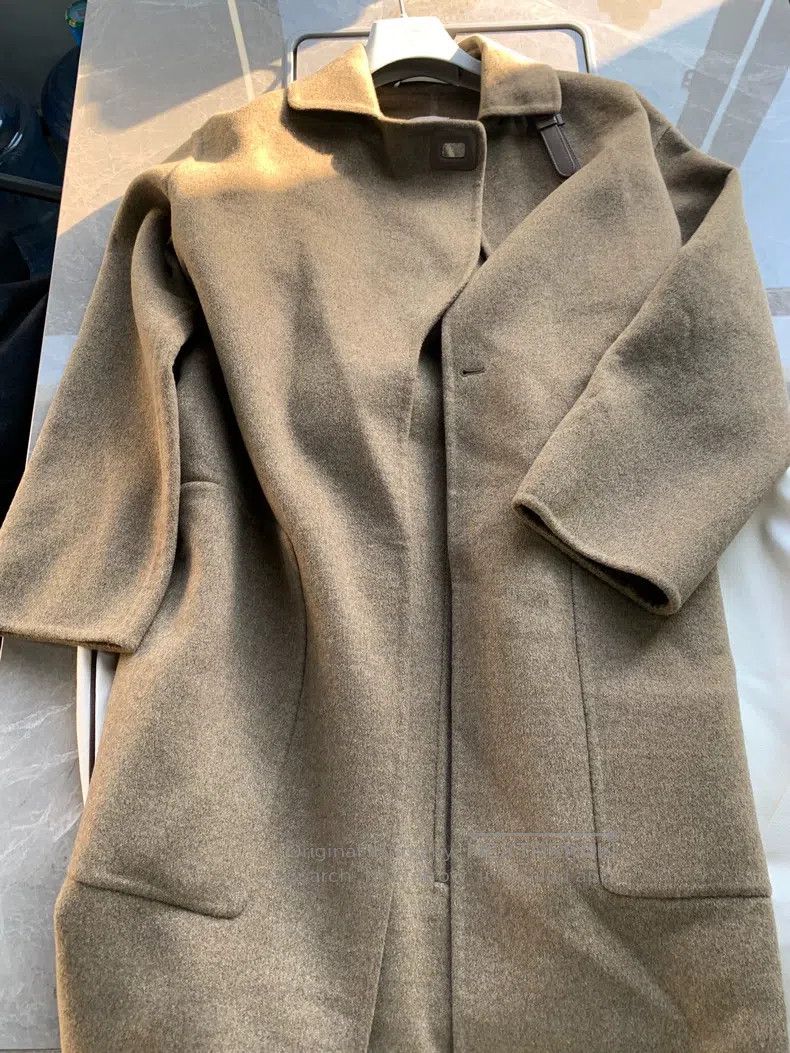 Hermes Hermes Solid Color Long Sleeve Big Coat Size M / US 6-8 / IT 42-44 - 1 Thumbnail