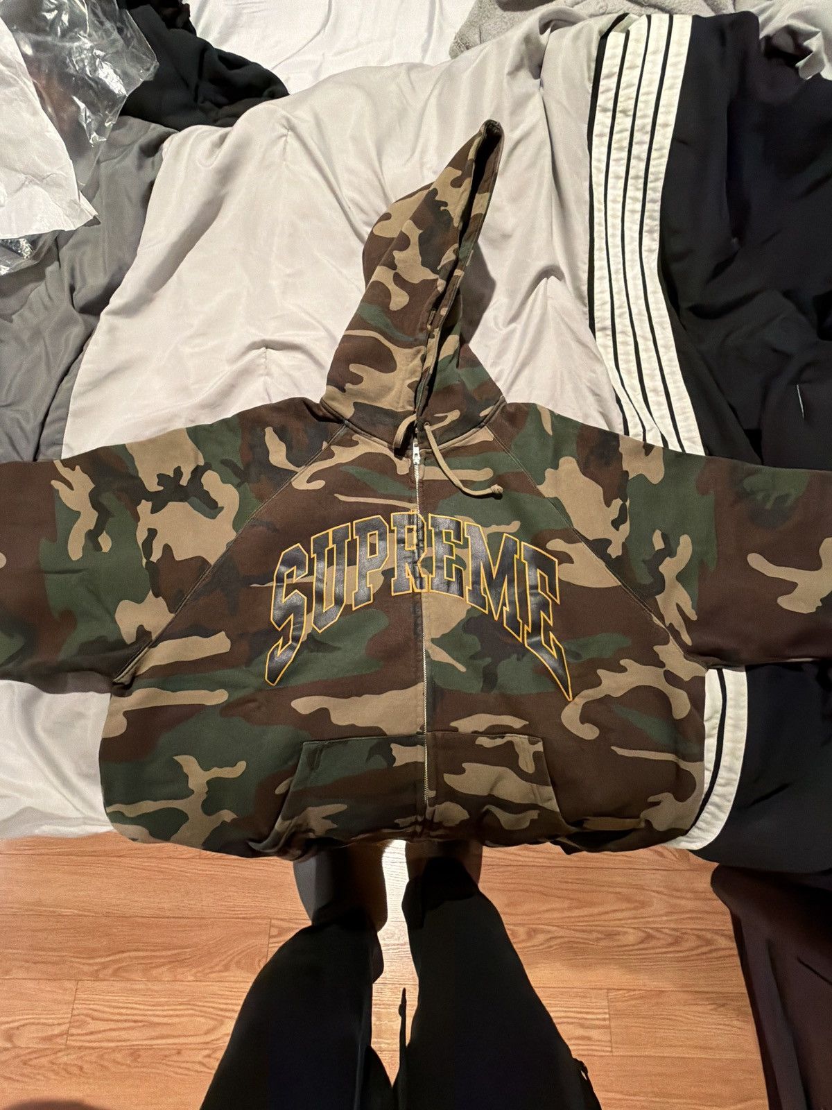 Supreme supreme cracked raglan zip up hooded sweatshirt Size US XL / EU 56 / 4 - 1 Thumbnail