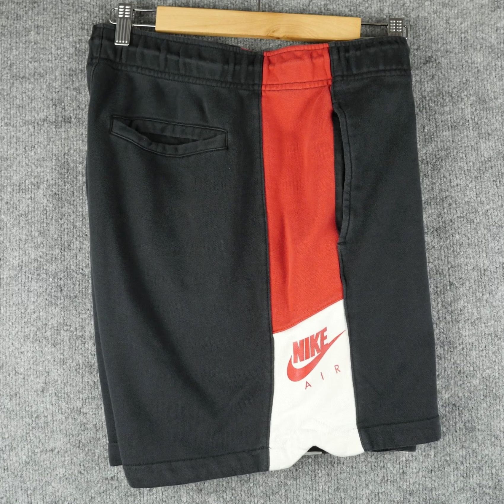 Jordan Brand Jordan Sweat Shorts Mens Large Black Red Nike Jumpman Colorblock CZ1168-010 Size US 33 - 5 Thumbnail
