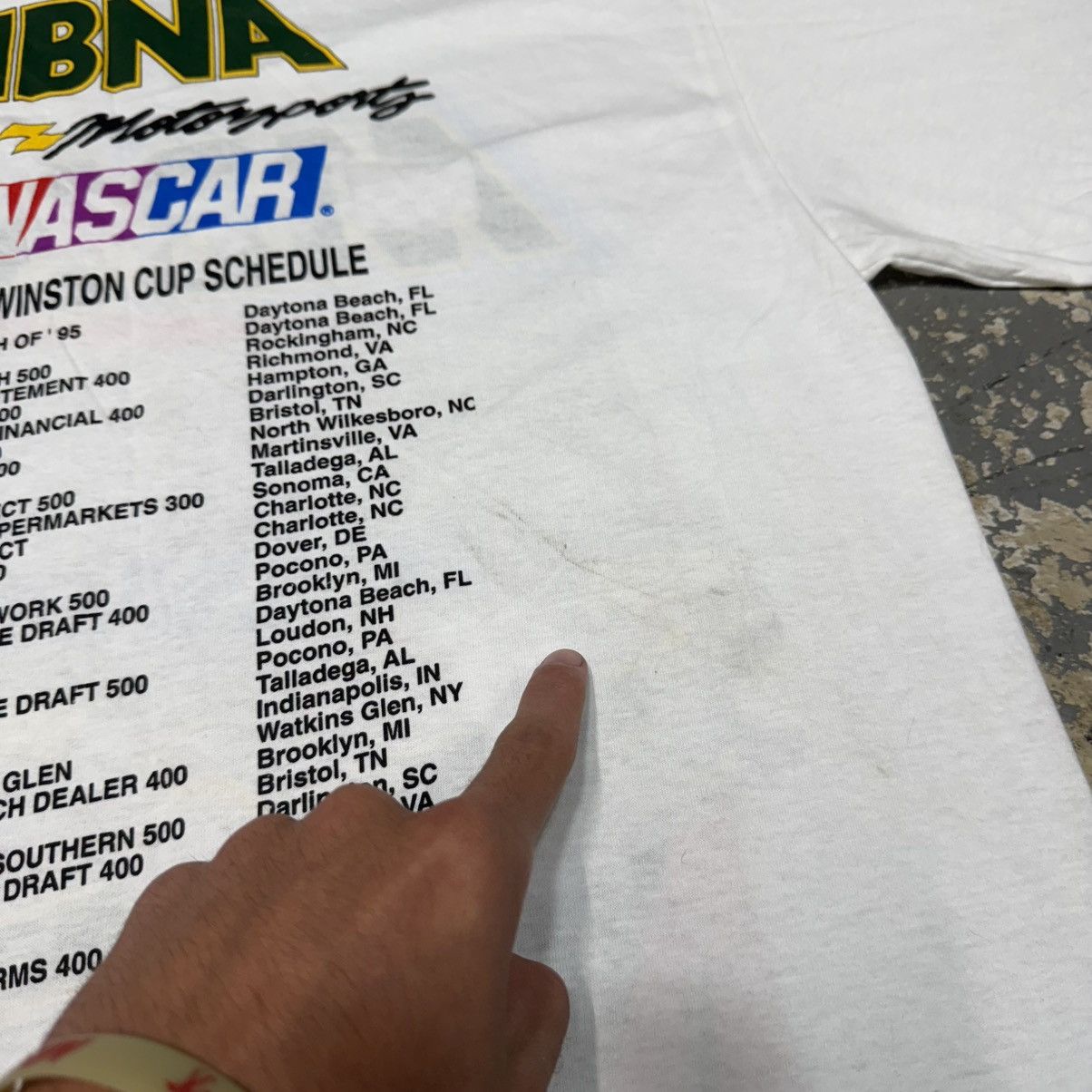 NASCAR Vintage MBNA 1995 Winston Cup Nascar Racing Tshirt Size US L / EU 52-54 / 3 - 7 Thumbnail