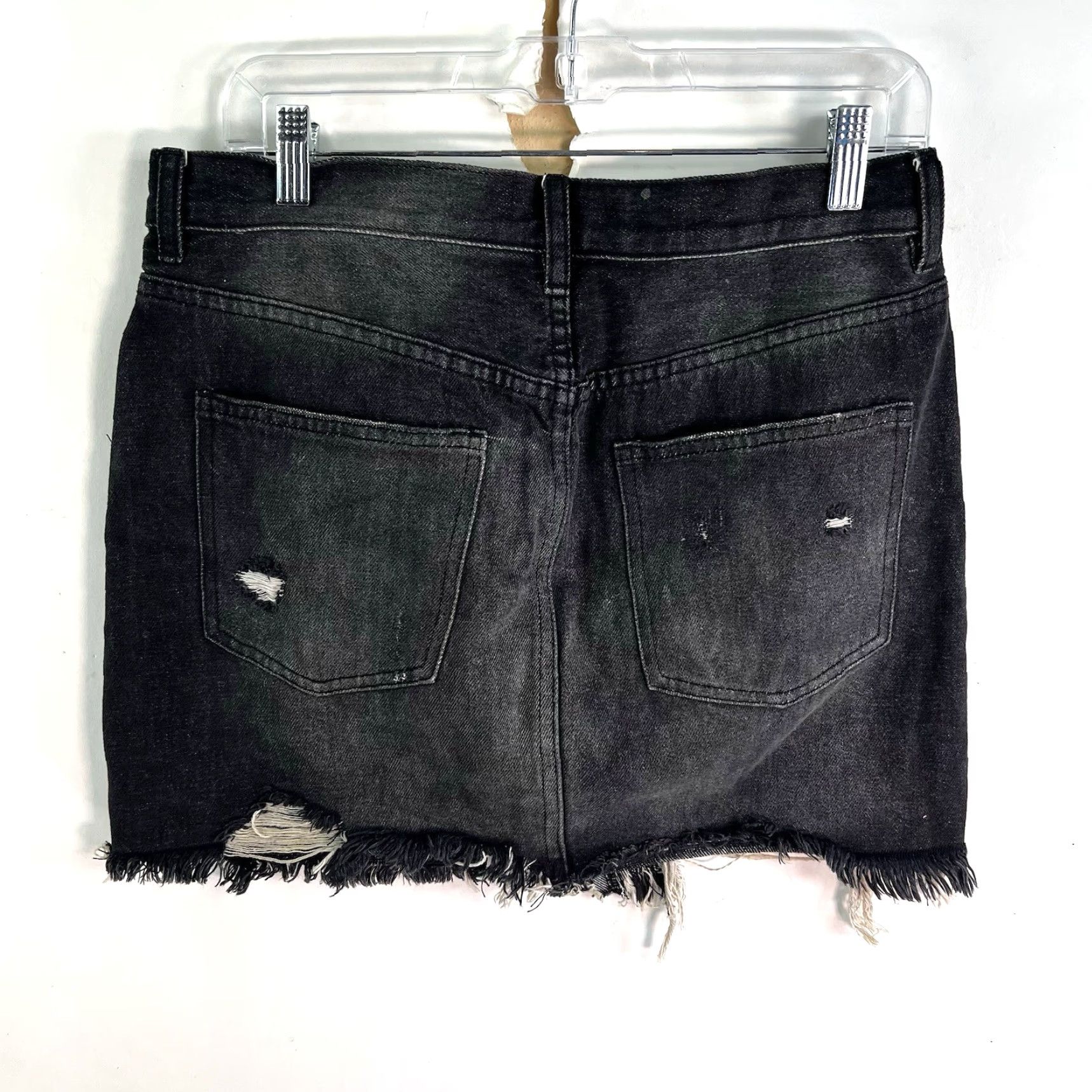 Free People Free People Skirt Womens 27 Black Denim Midi/Short Distressed Fringe Zip Pockets 90s Bohemian Festival Casual Party/Cocktail Size 27" / US 4 / IT 40 - 5 Thumbnail