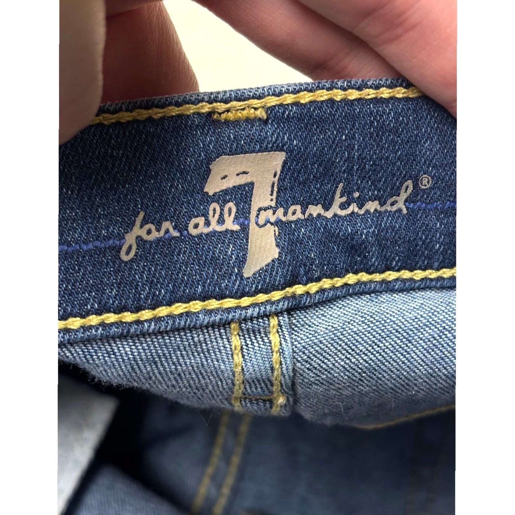 7 For All Mankind 7 For All Mankind Cropped Gwenevere Jeans Women's 30 Dark Wash Denim Slim Mid Rise Zip Button Pockets Stretch Cropped Jeans Women Size 30" / US 8 / IT 44 - 5 Thumbnail
