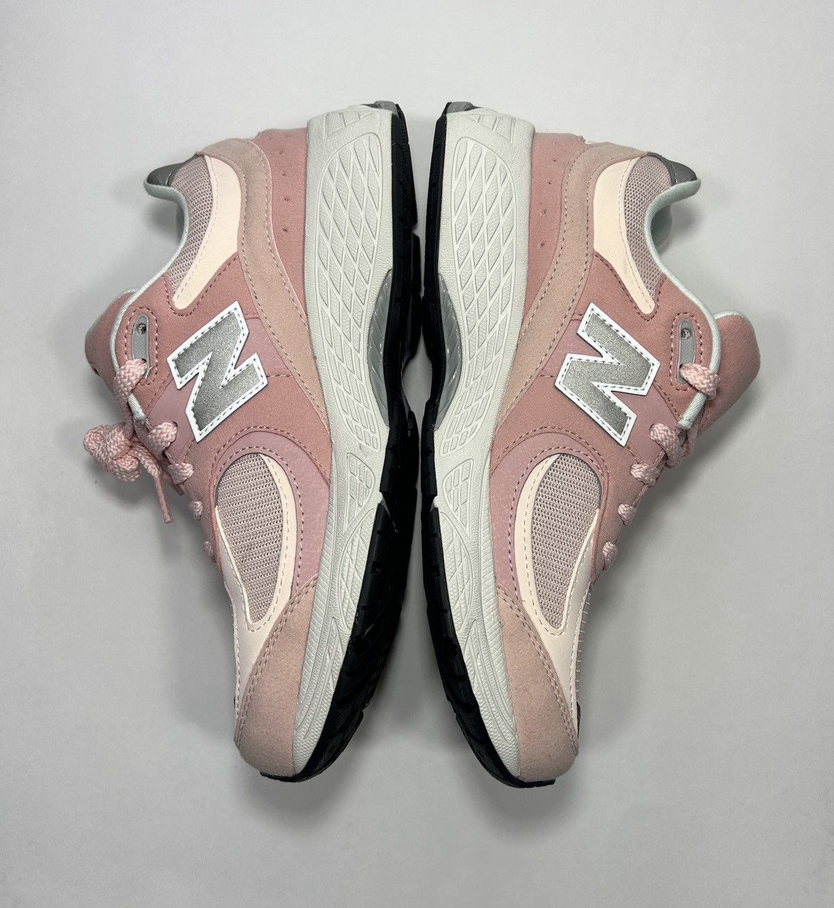 New Balance New Balance 2002R GS ‘Pink Sand’ Shoes Size: 6.5Y / 8 W Size US 8 / IT 38 - 3 Thumbnail