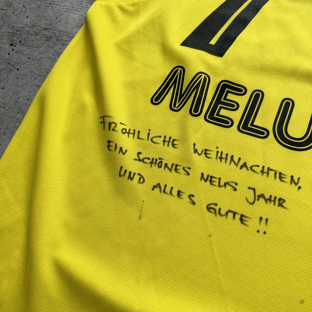 Vintage Gems BSC Young Boys 2004-2005 Home #16 Melunovic Signature Size US L / EU 52-54 / 3 - 19 Thumbnail