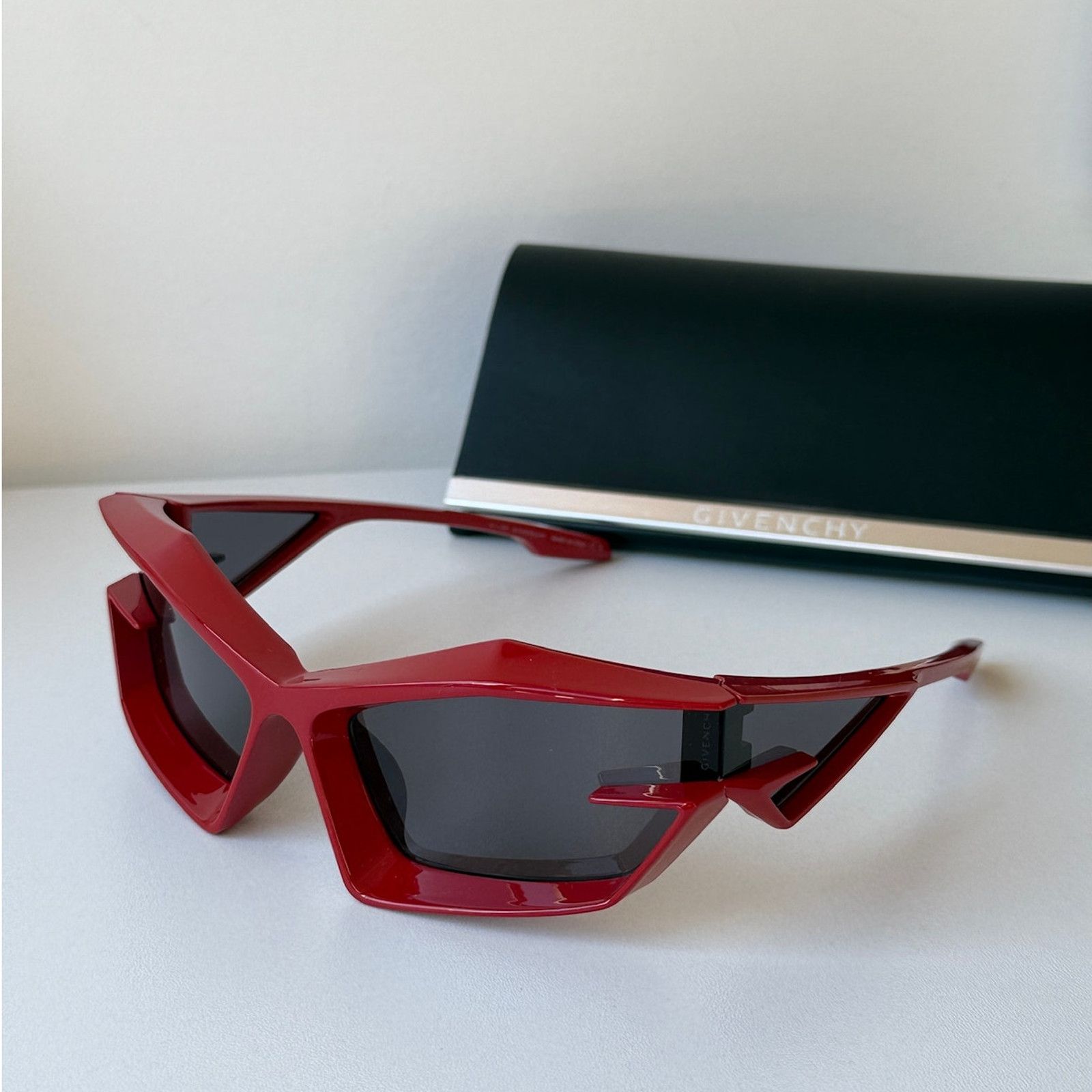 NEW Givenchy GV40049U Cut Mask Red Sunglasses