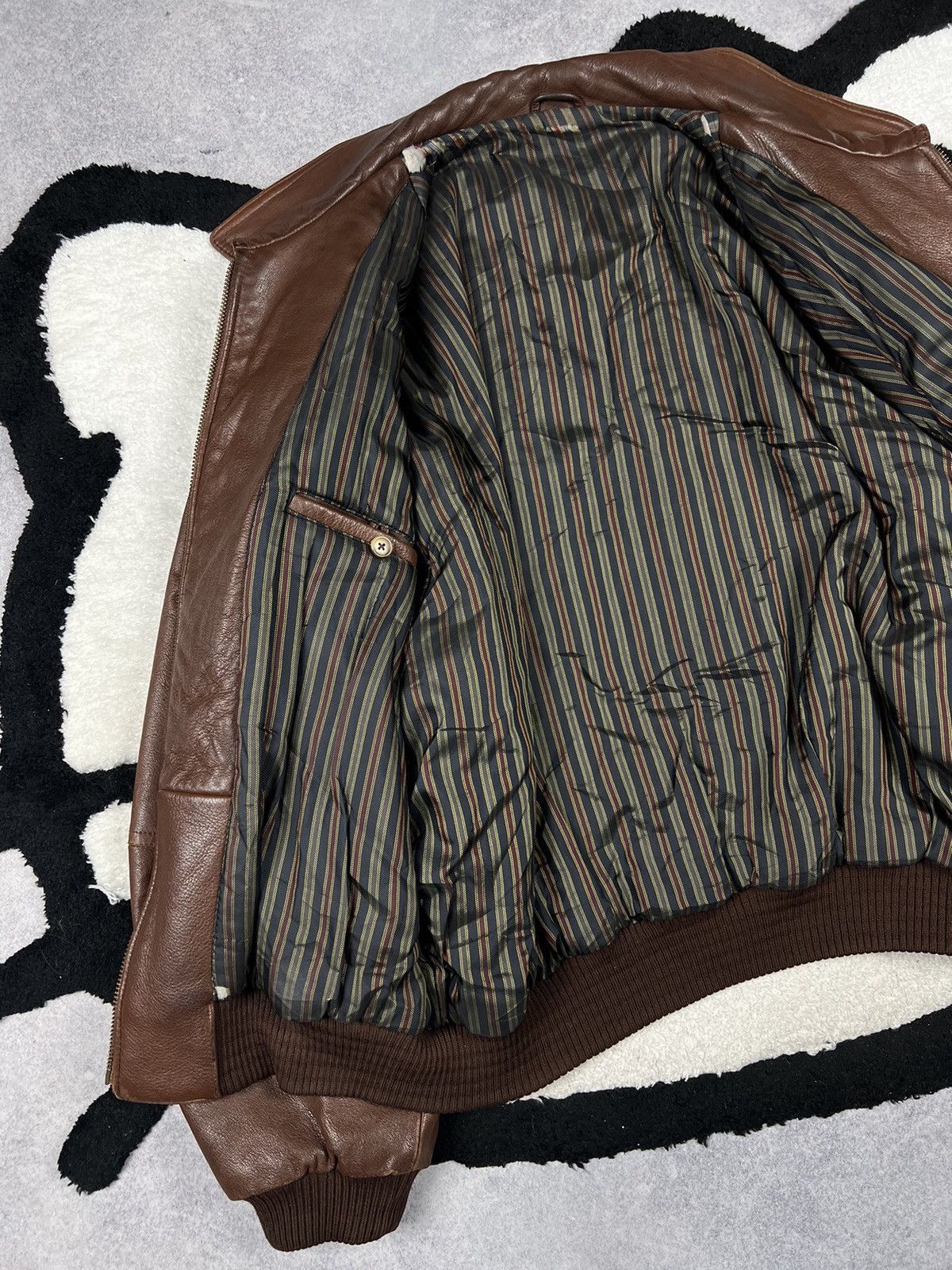Genuine Leather Vintage Brown Boxy Soft Leather Bomber USA Faded Jacket Size US XL / EU 56 / 4 - 11 Thumbnail