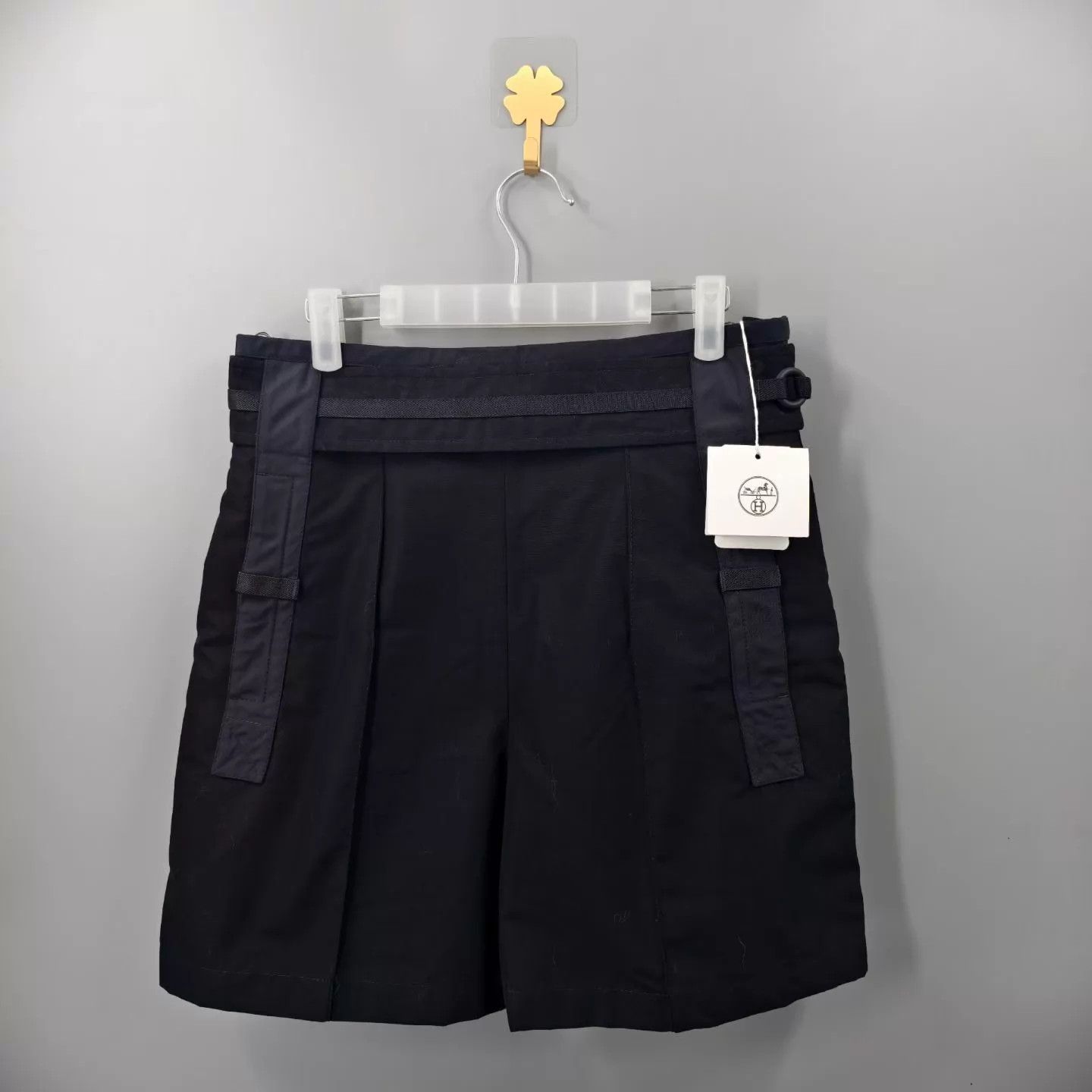 Hermes Hermes Black Belt Logo Shorts 40 Size 28" / US 6 / IT 42 - 1 Thumbnail