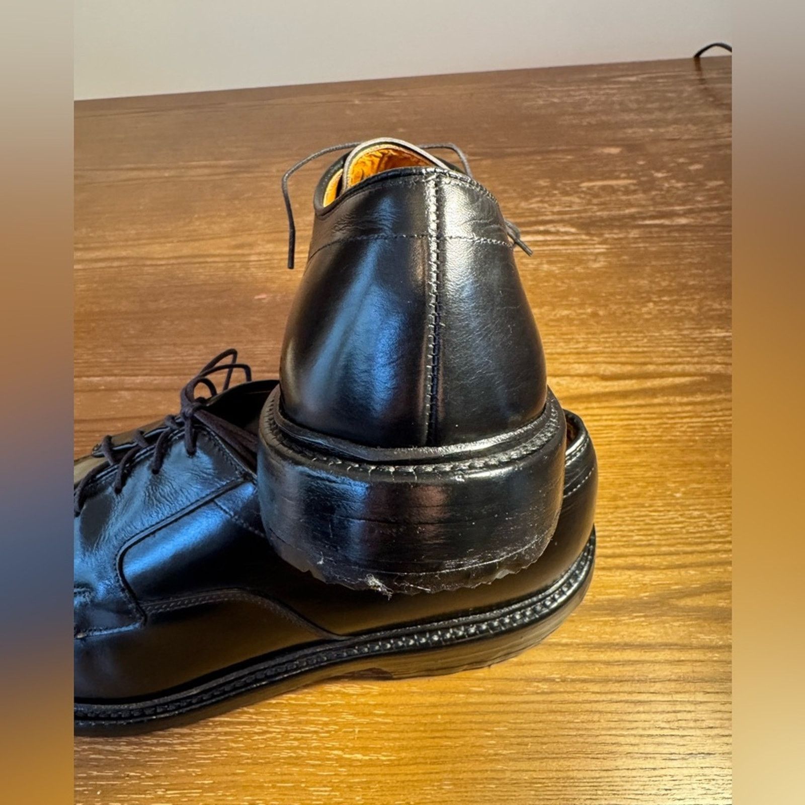 Allen Edmonds Allen Edmonds Hillcrest Derby Shoes in Black Calf size 9.5 D Size US 9.5 / EU 42-43 - 10 Thumbnail
