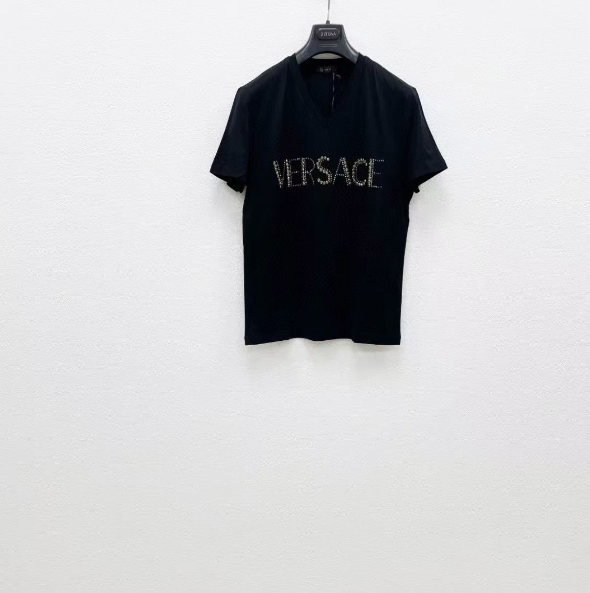 Versace VERSACE Rhinestone 100% Cotton Short Sleeve T-shirt J30 Size US S / EU 44-46 / 1 - 1 Thumbnail