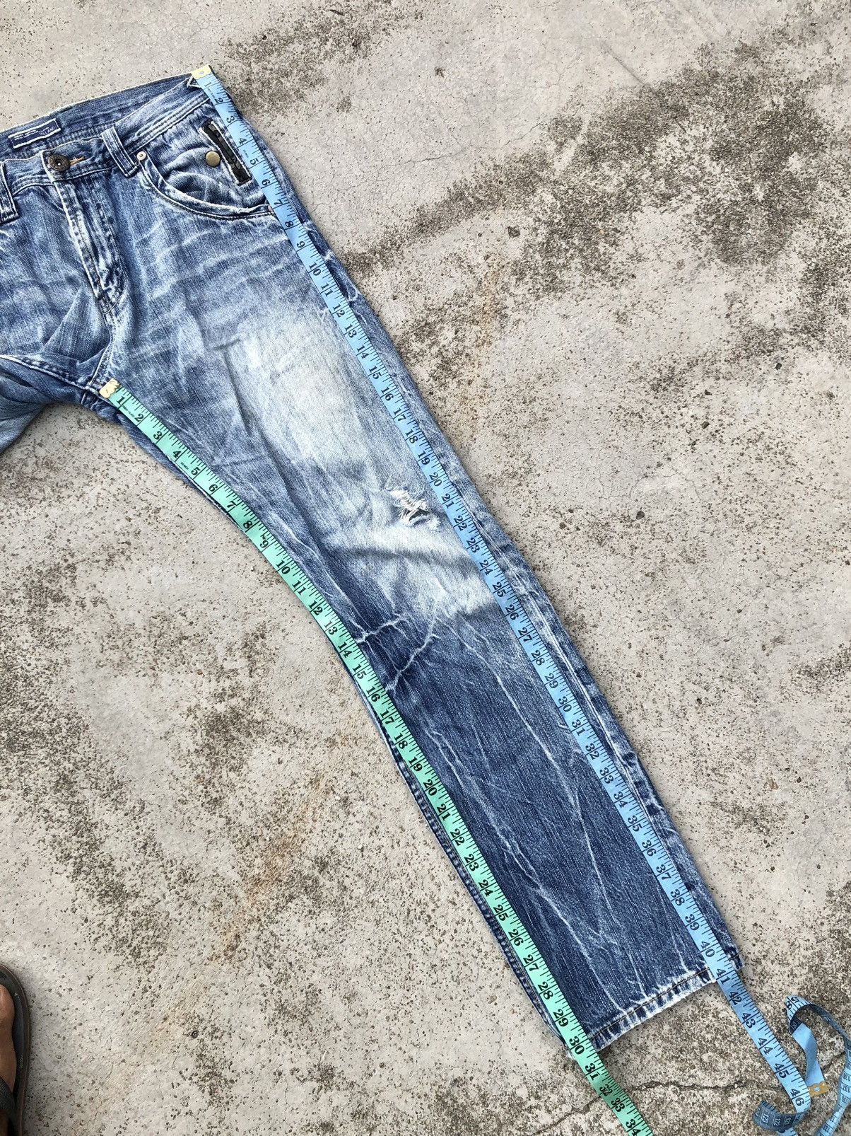 Japanese Brand VILLAND WASHED BLUE DISTRESSED DENIM Size US 31 - 9 Thumbnail