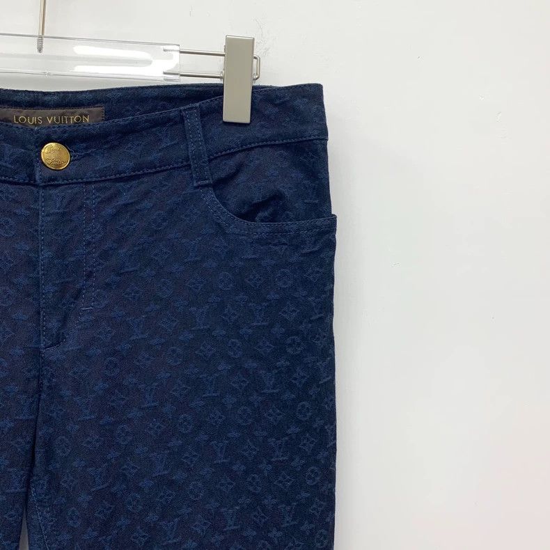 Louis Vuitton Louis Vuitton Navy logo embossed full-print cotton slacks Size US 42 / EU 58 - 3 Thumbnail