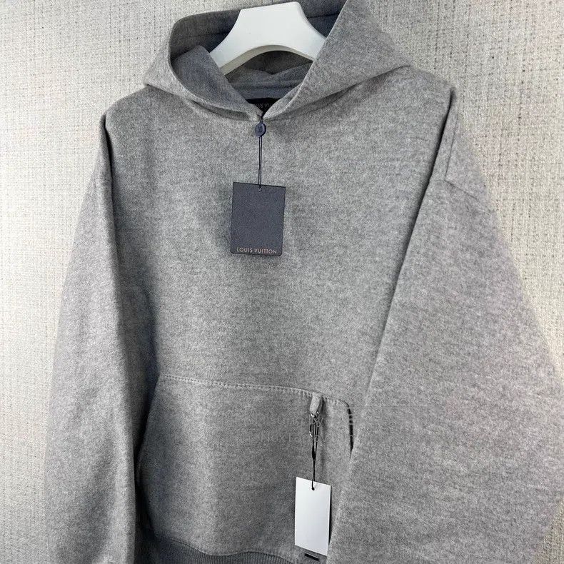 Louis Vuitton Louis Vuitton Solid cashmere-blend hooded sweatshirt Size US L / EU 52-54 / 3 - 2 Thumbnail