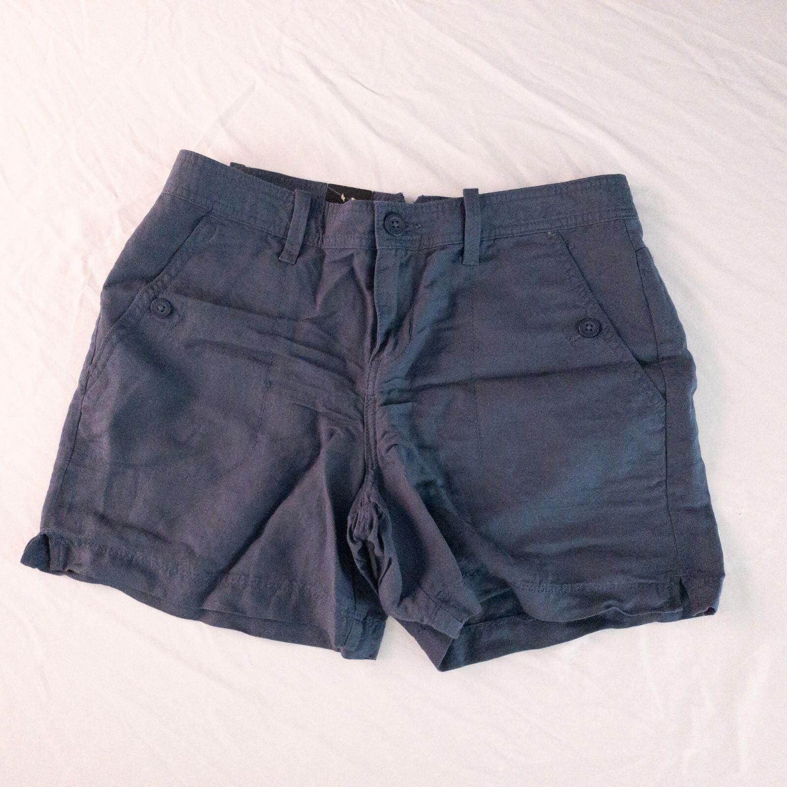Calvin Klein Calvin Klein Blue Solid Shorts Womens 4 Small Size 27" / US 4 / IT 40 - 1 Thumbnail