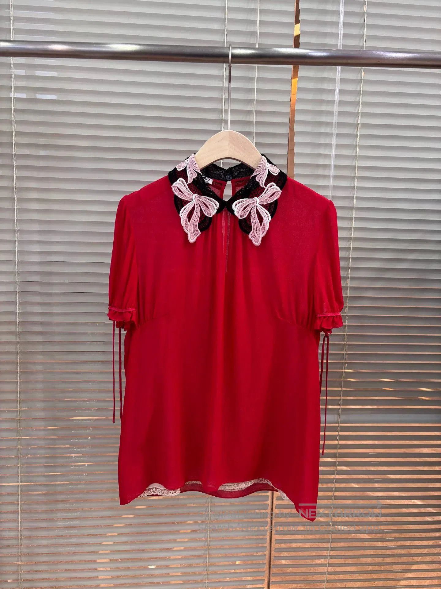Miu Miu Miu Miu Red Silk Short. Size XS / US 0-2 / IT 36-38 - 1 Thumbnail