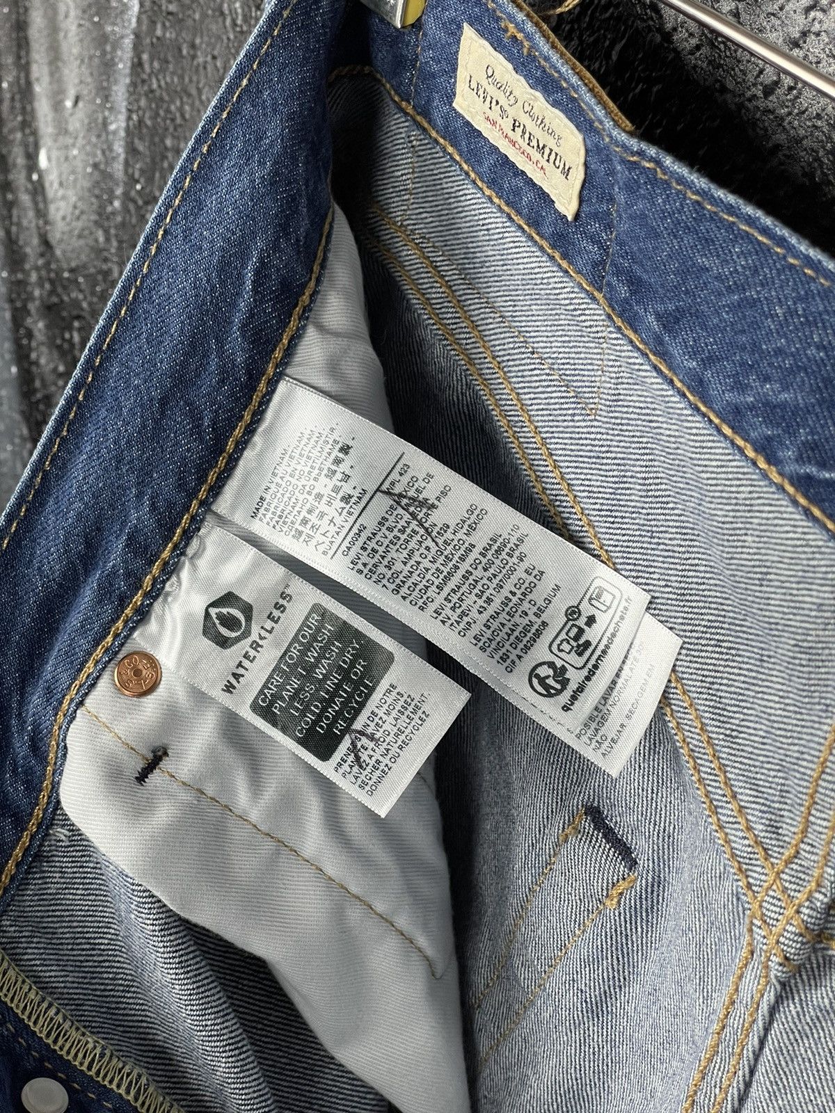 Levi's Levi’s Premium Lot 501 Jeans Shorts Men’s Size W29 Size US 29 - 15 Thumbnail