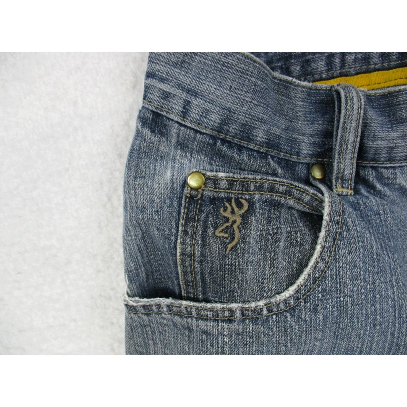 Vintage Browning Jeans Mens 32x34 Straight Leg Medium Wash Denim Outdoor Blue 5-Pocket Classic American Size US 32 / EU 48 - 4 Thumbnail