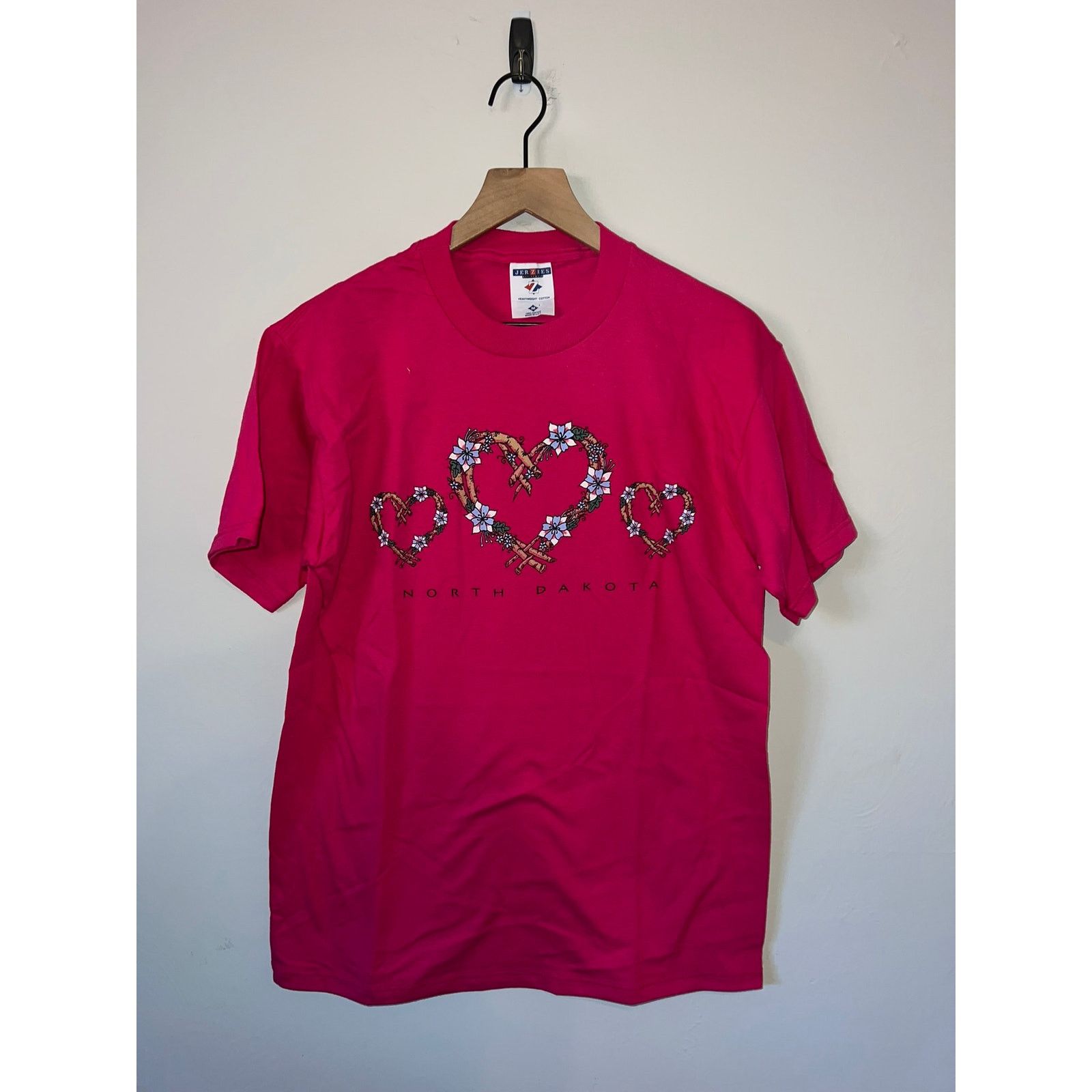 Jerzees Vintage North Dakota Shirt Heart Flower Pink Tee VTG 90s M Size US M / EU 48-50 / 2 - 1 Thumbnail