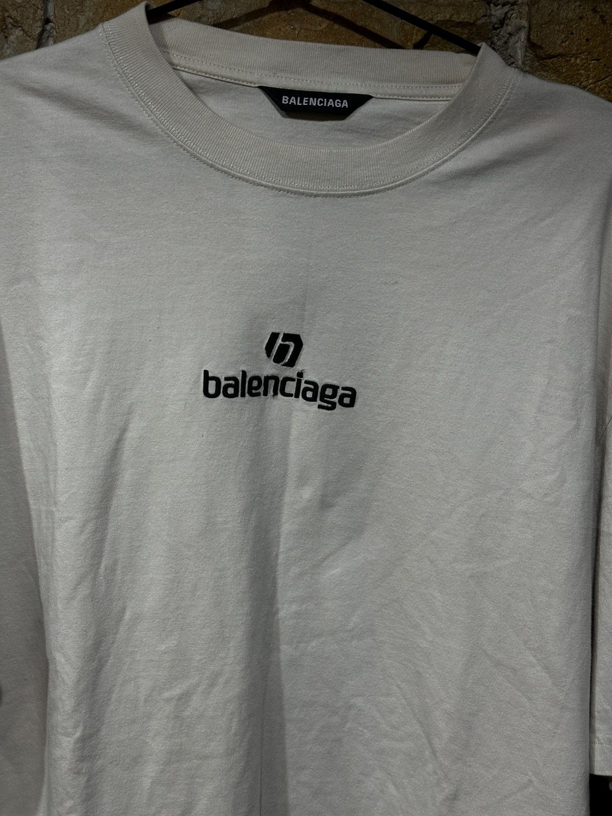 Balenciaga balenciaga sponsor embroidered logo tee Size US L / EU 52-54 / 3 - 2 Thumbnail