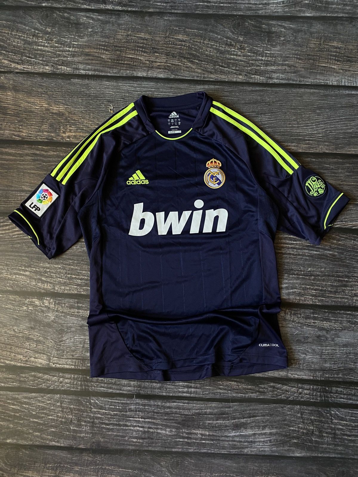 Adidas Adidas Real Madrid vintage soccer jersey Size US S / EU 44-46 / 1 - 1 Thumbnail