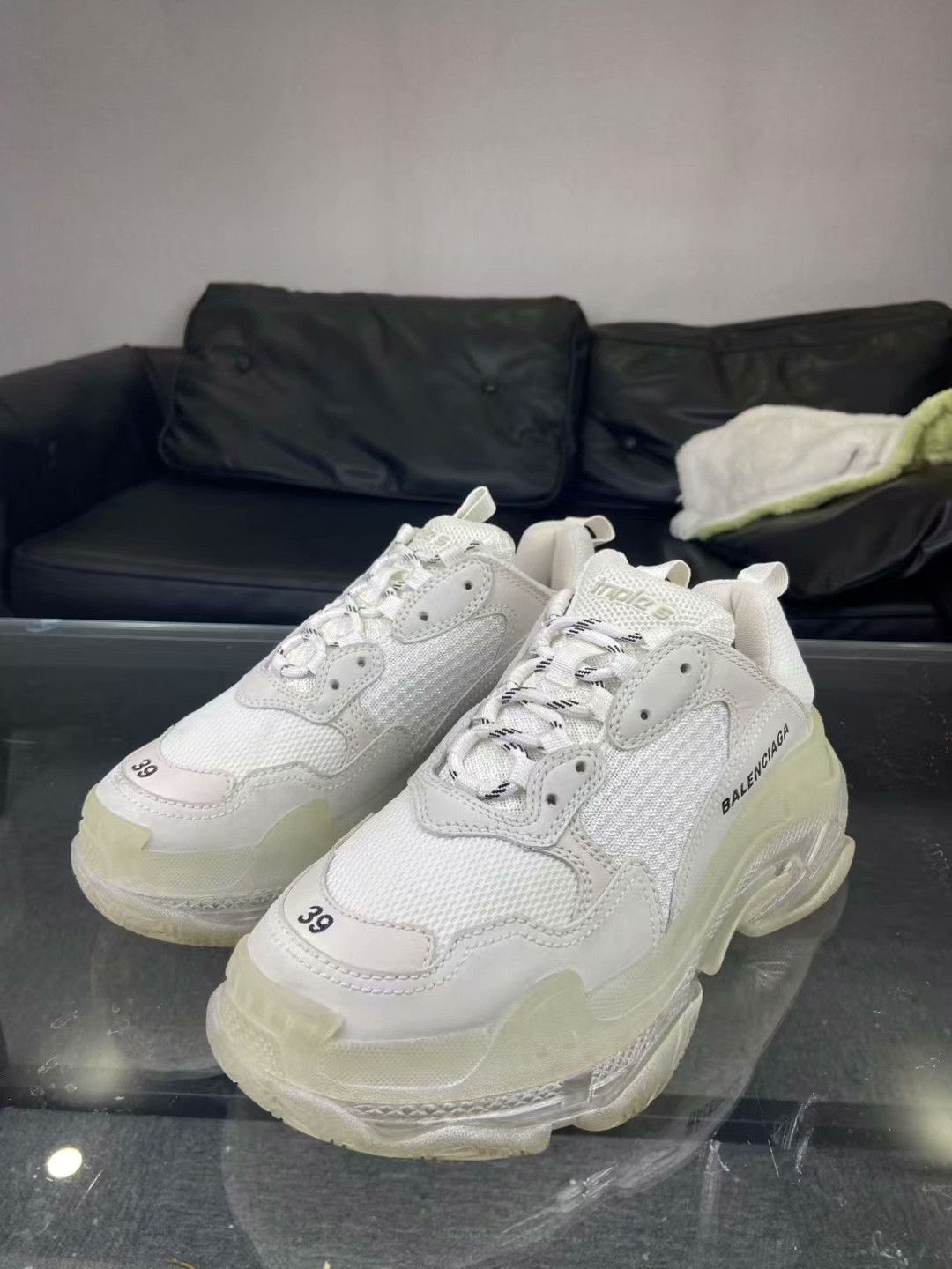 Balenciaga Balenciaga Clear White Lowtop Sneakers us_8-5 Women Size US 8.5 / IT 38.5 - 1 Thumbnail