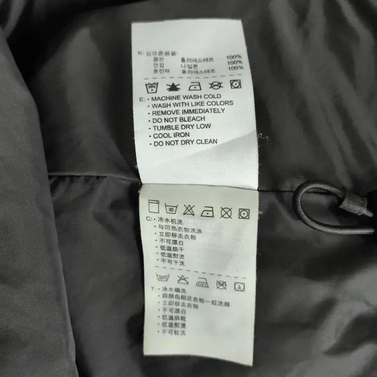 Nike Vintage 00's Nike Swoosh Puffer Jackets Size US L / EU 52-54 / 3 - 9 Thumbnail
