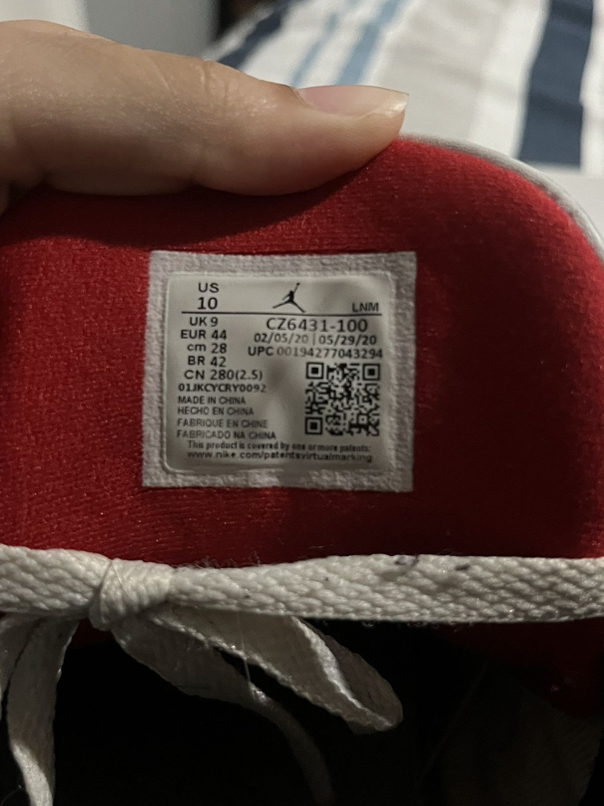 Jordan Brand × Nike Fire Red Jordan 3s Size US 10 / EU 43 - 5 Thumbnail