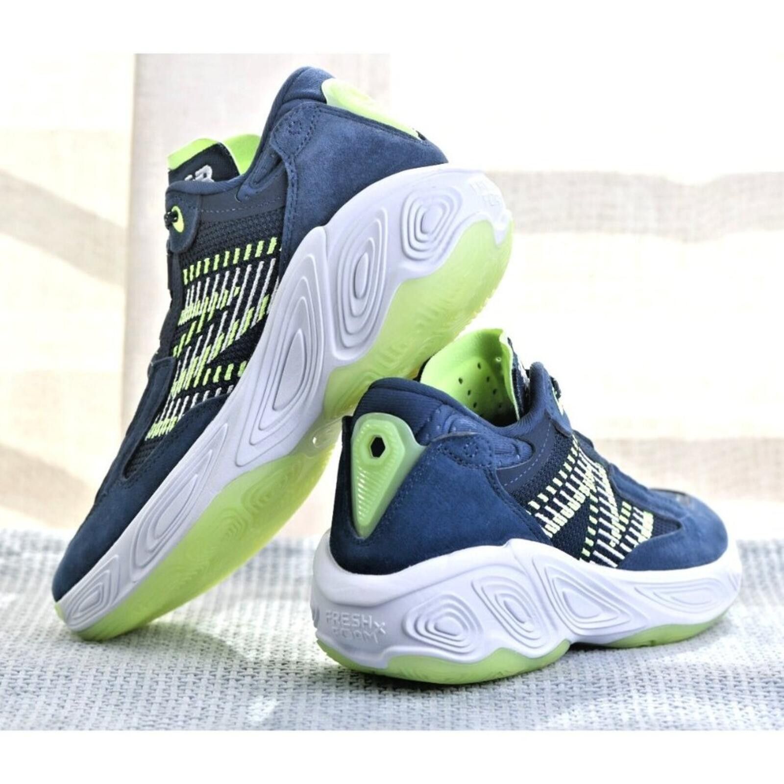 New Balance New Balance Fresh Foam BB v2 | Navy/Lime Glow Size US 8 / EU 41 - 10 Thumbnail