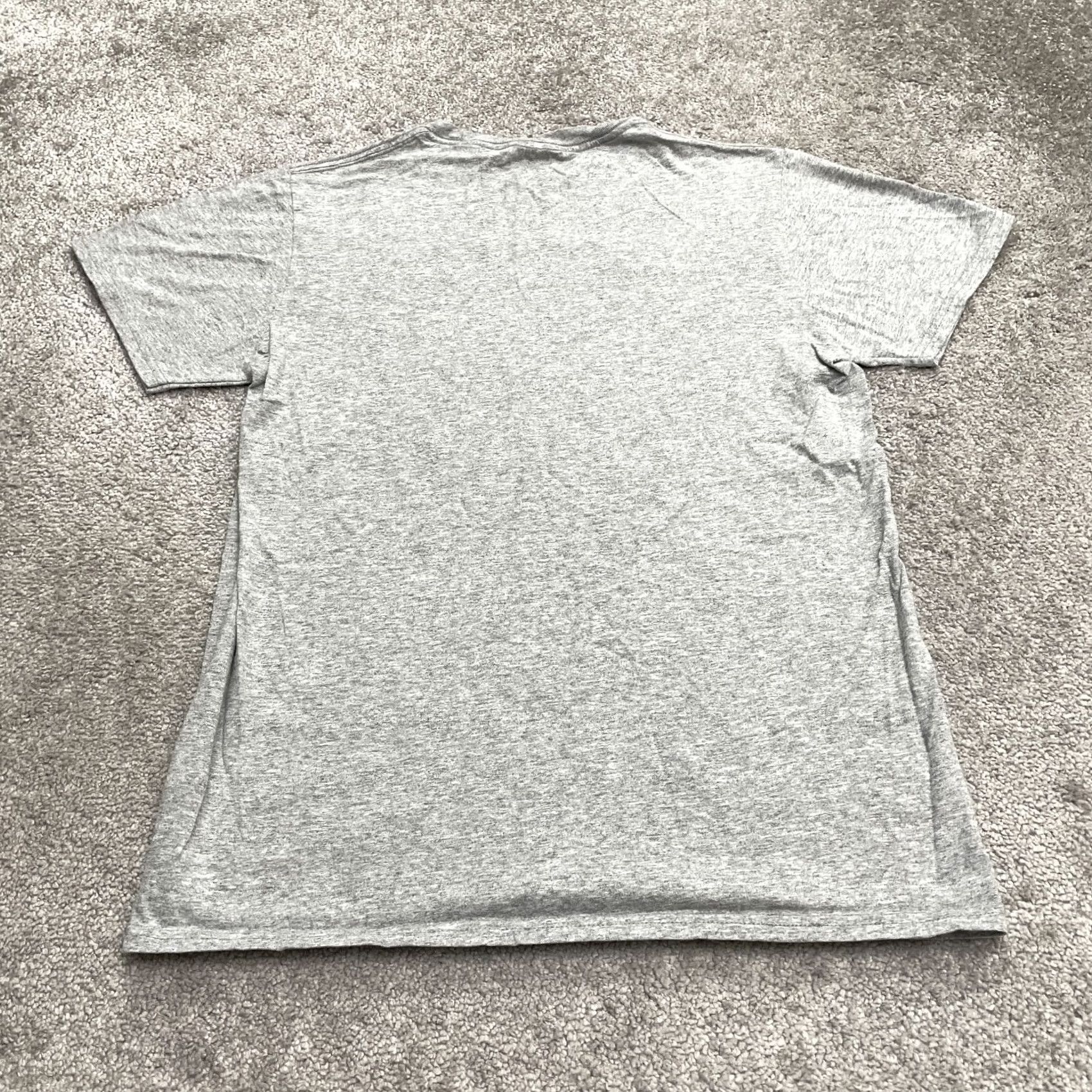 Disney Disney Mickey & Friend Graphic T-Shirt Womens M Gray Christmas Holiday Tee Size M / US 6-8 / IT 42-44 - 2 Thumbnail