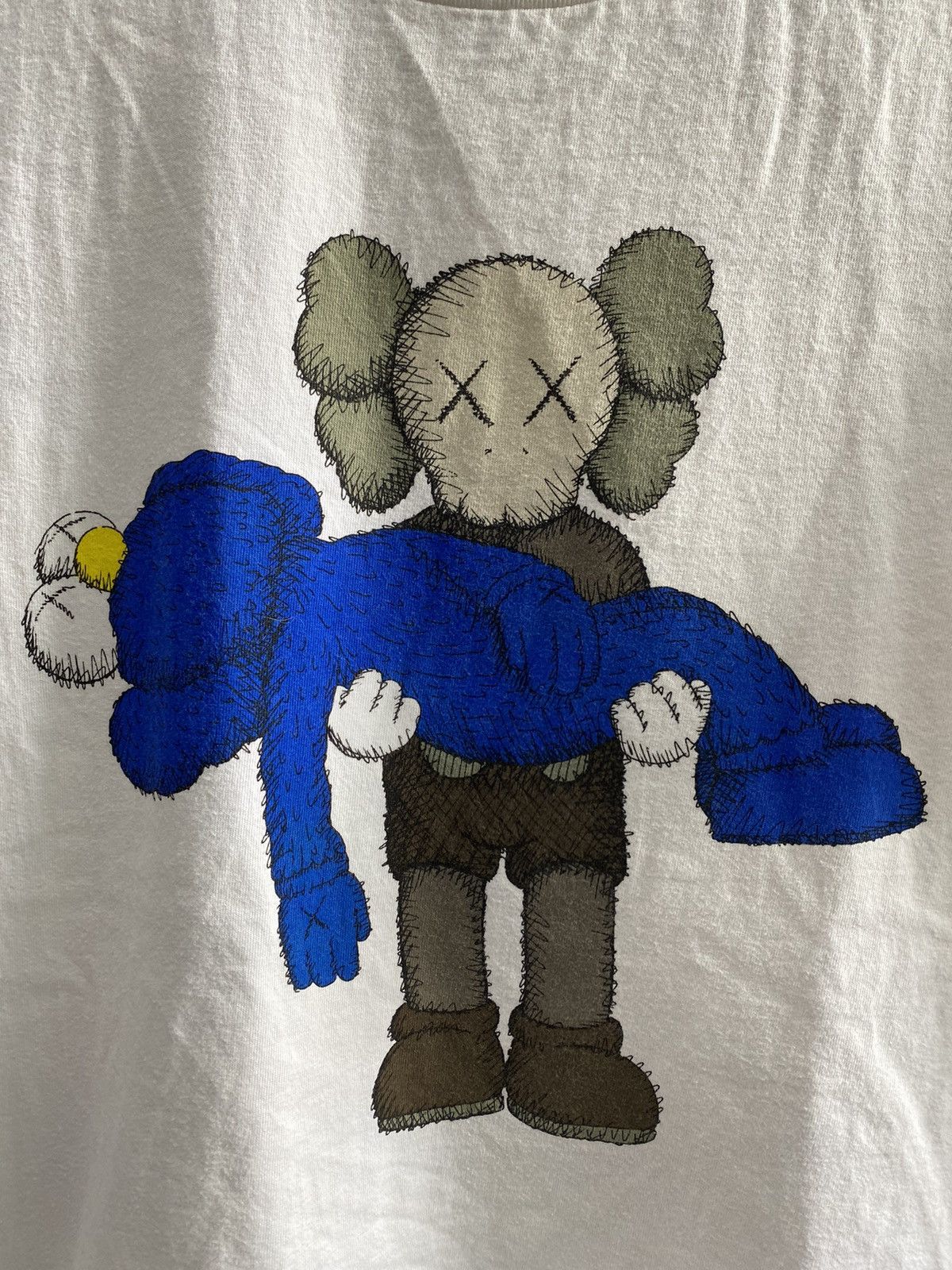 Kaws × Uniqlo KAWS X UNIQLO TSHIRT Size US M / EU 48-50 / 2 - 2 Thumbnail