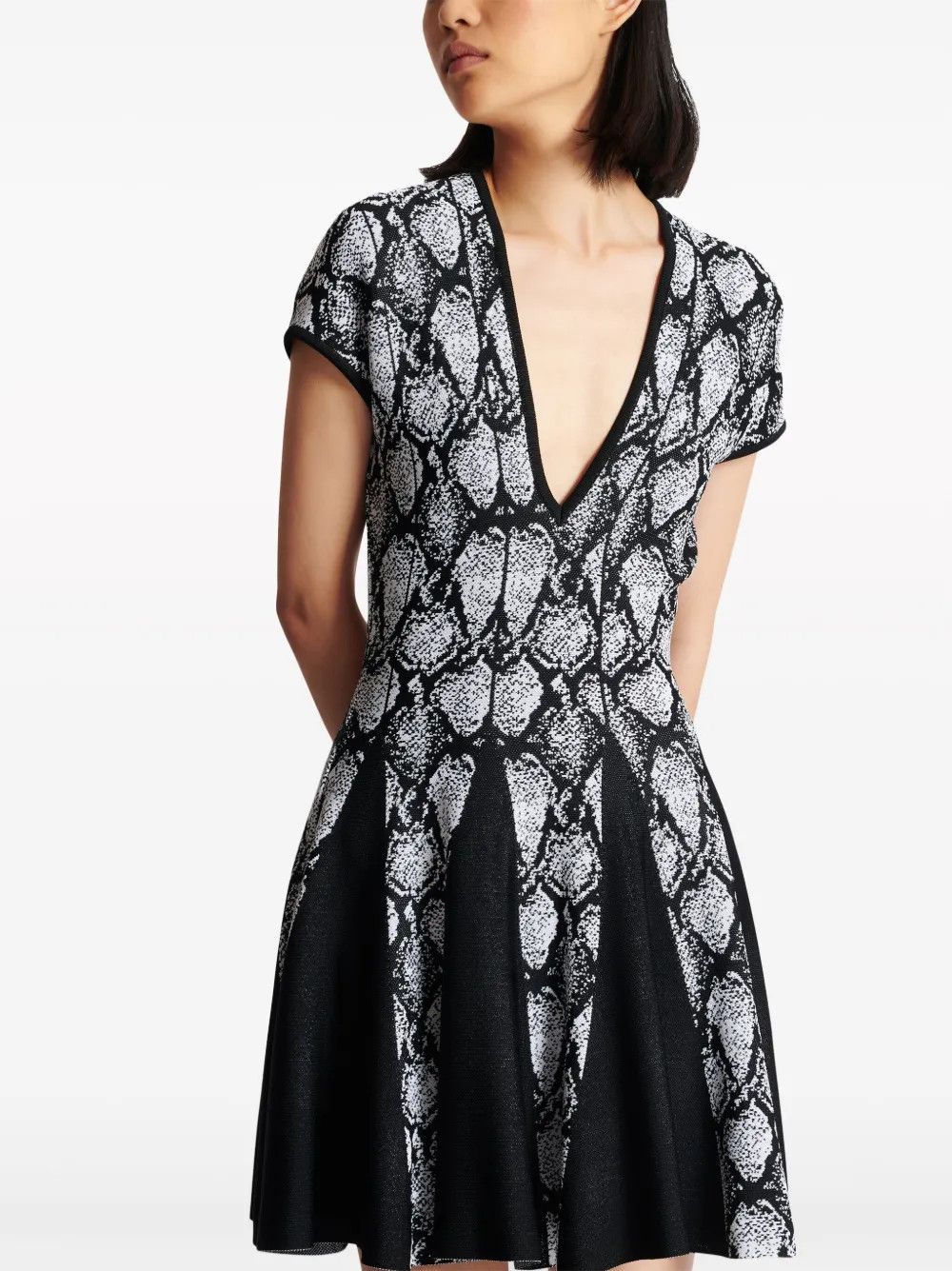 Balmain o1s1wg110825 Python Jacquard Knitted Dress in Black/White Size S / US 4 / IT 40 - 3 Thumbnail