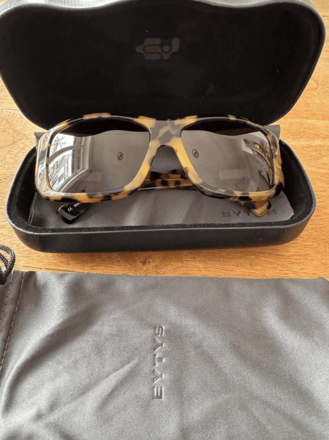 Eytys EYTYS Sinai Sunglasses Glossy One size Size ONE SIZE - 1 Thumbnail